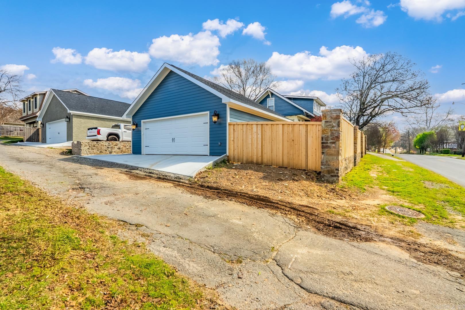 PULASKI HEIGHTS - Residential