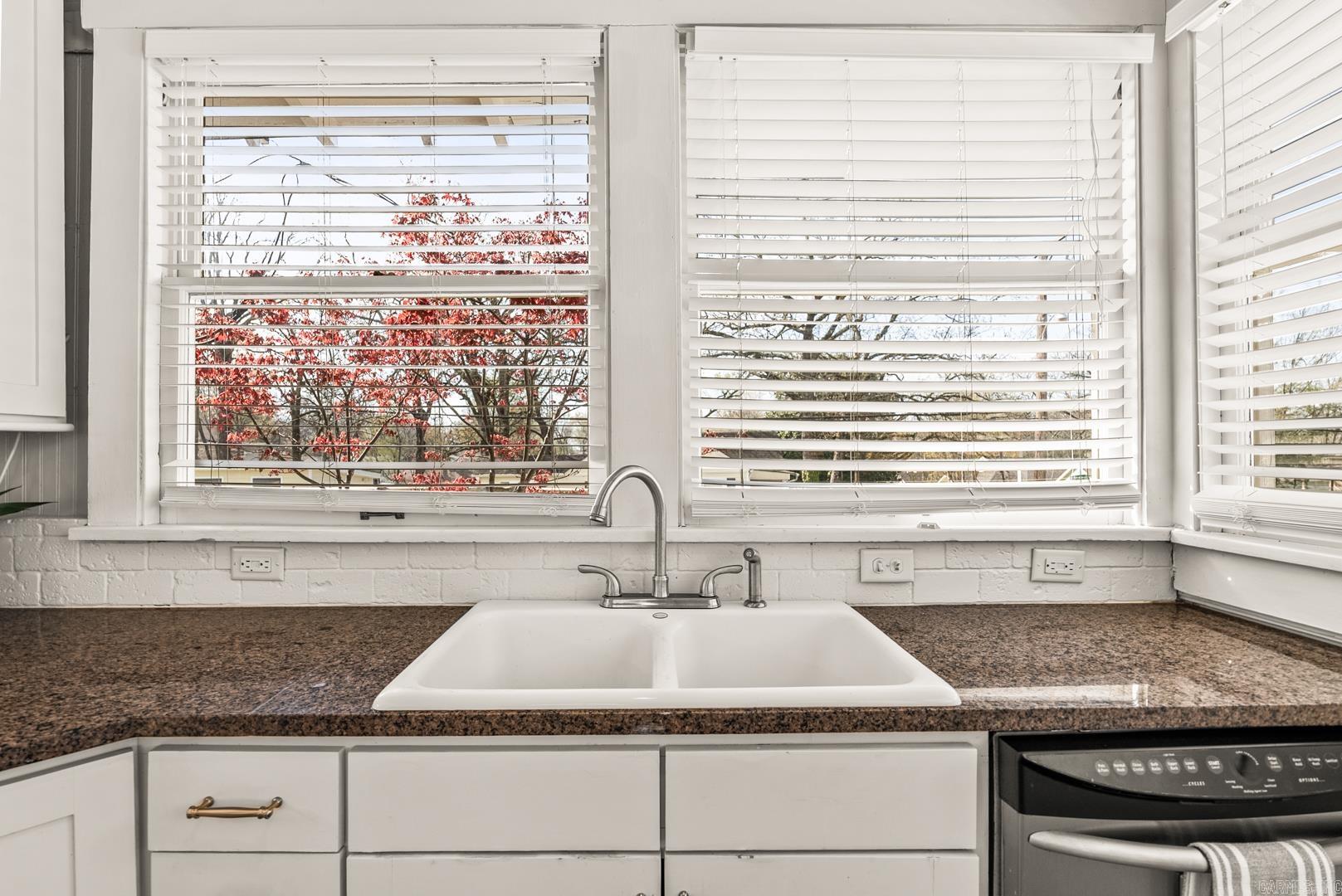 PULASKI HEIGHTS - Residential