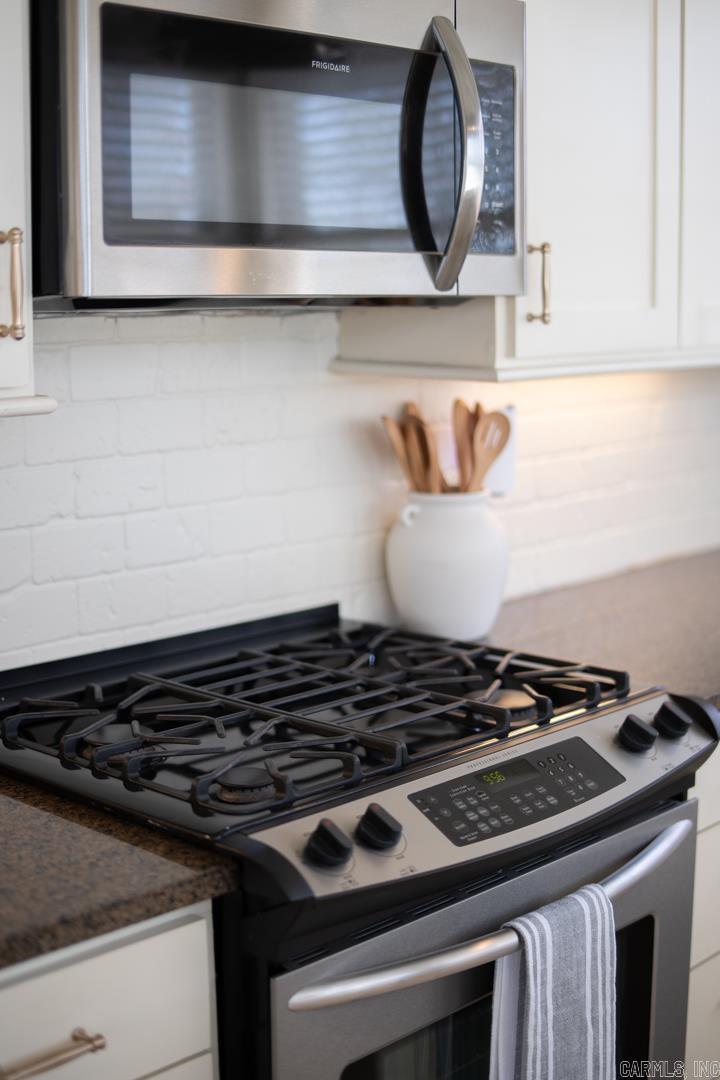 PULASKI HEIGHTS - Residential