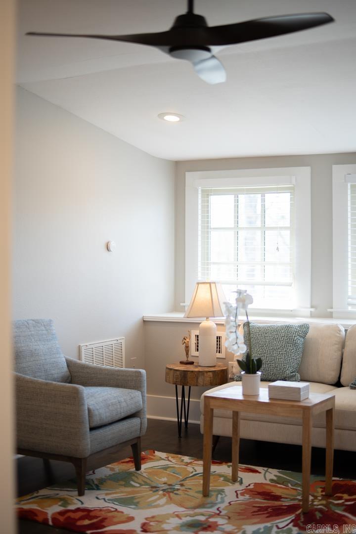 PULASKI HEIGHTS - Residential