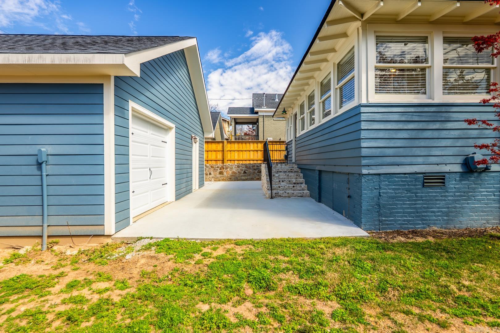 PULASKI HEIGHTS - Residential