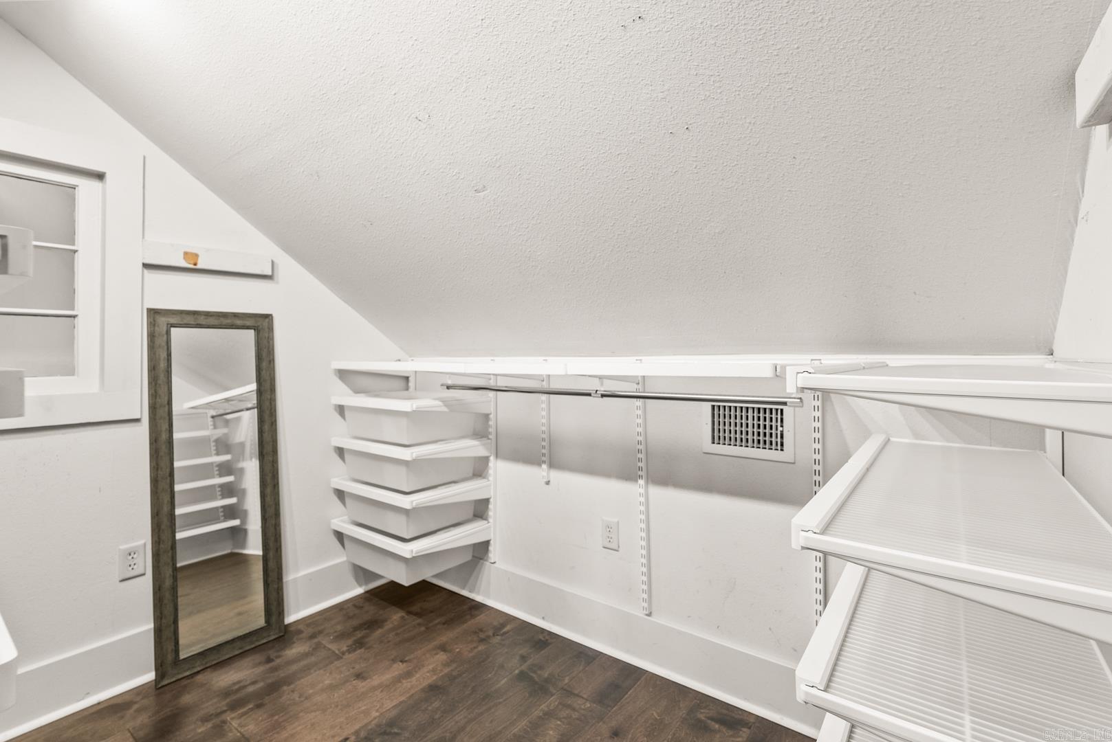 PULASKI HEIGHTS - Residential