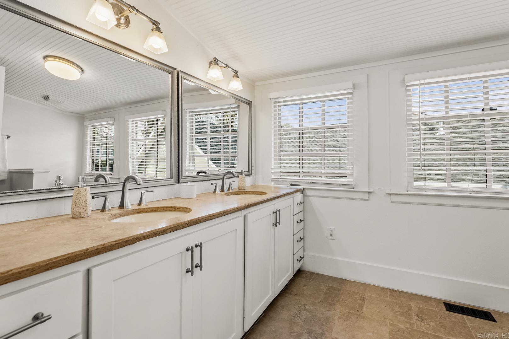 PULASKI HEIGHTS - Residential