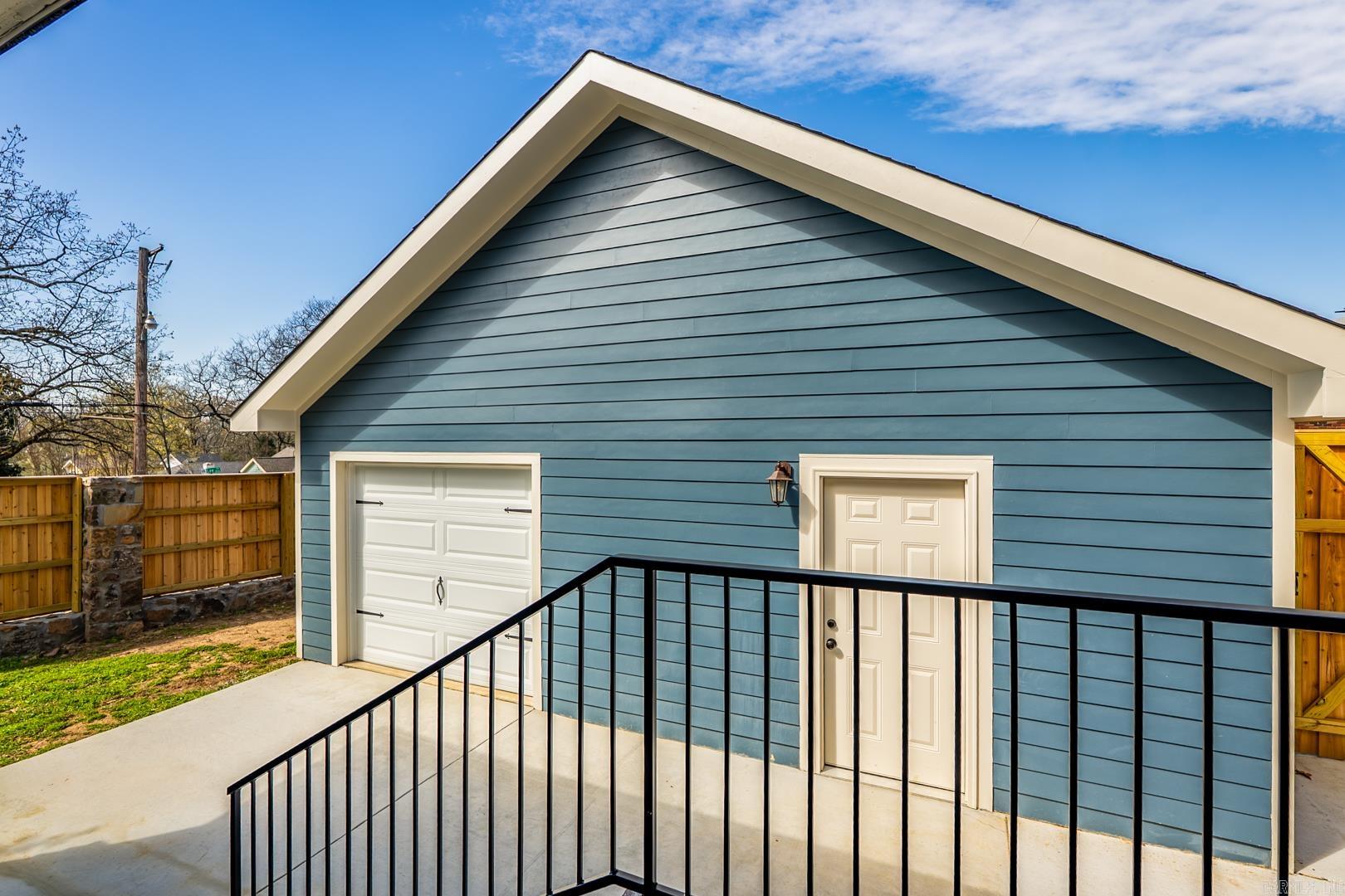 PULASKI HEIGHTS - Residential