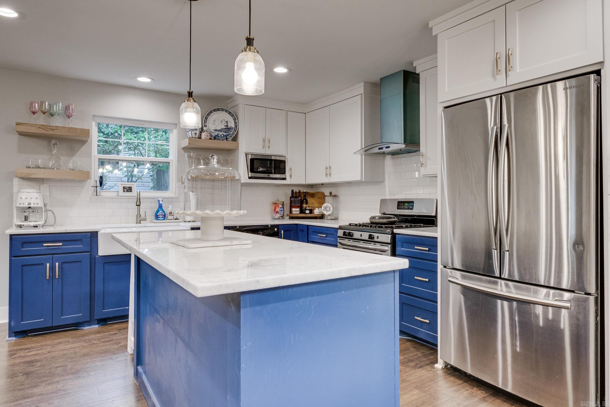 PLEASANT VIEW - Residential