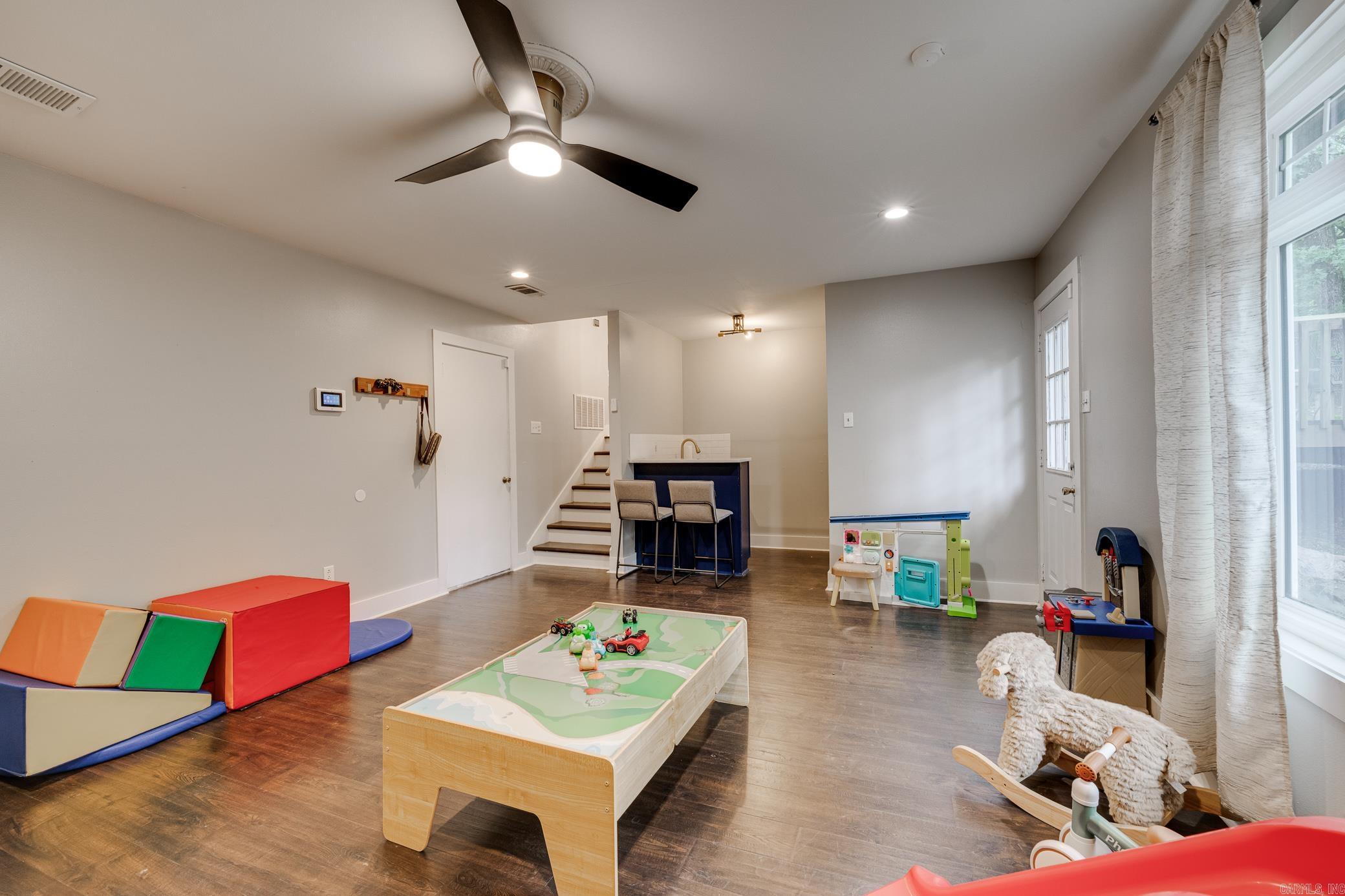 PLEASANT VIEW - Residential