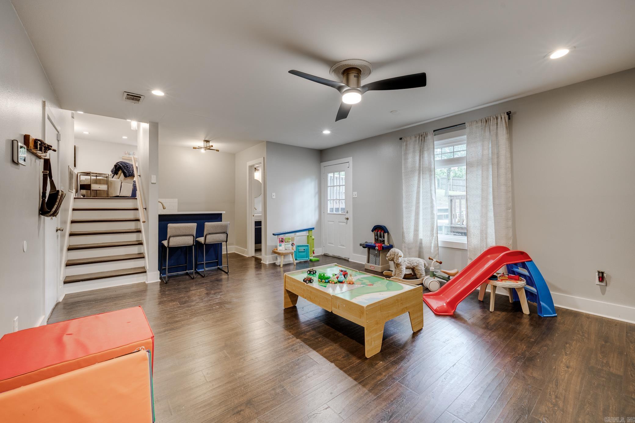 PLEASANT VIEW - Residential