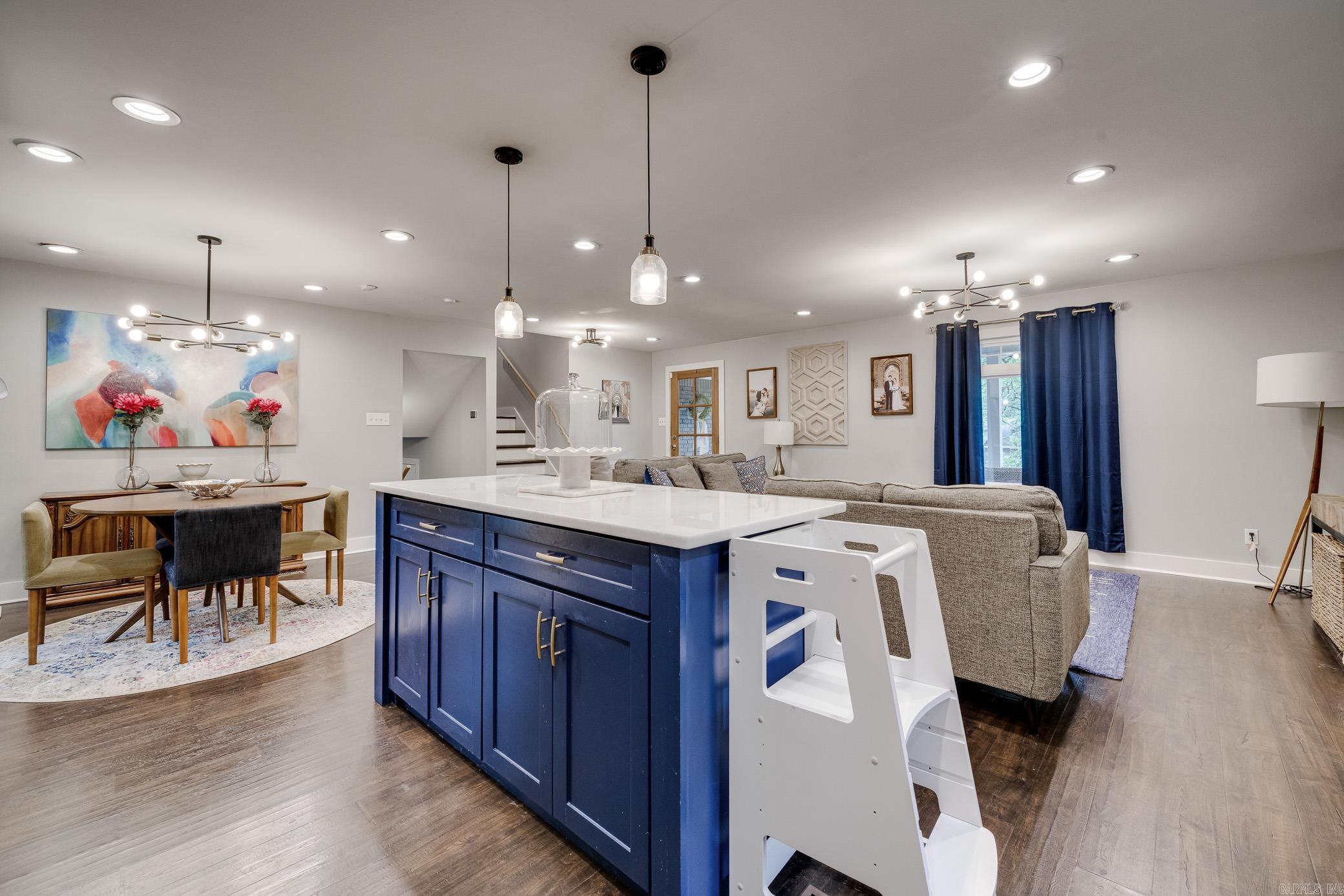 PLEASANT VIEW - Residential