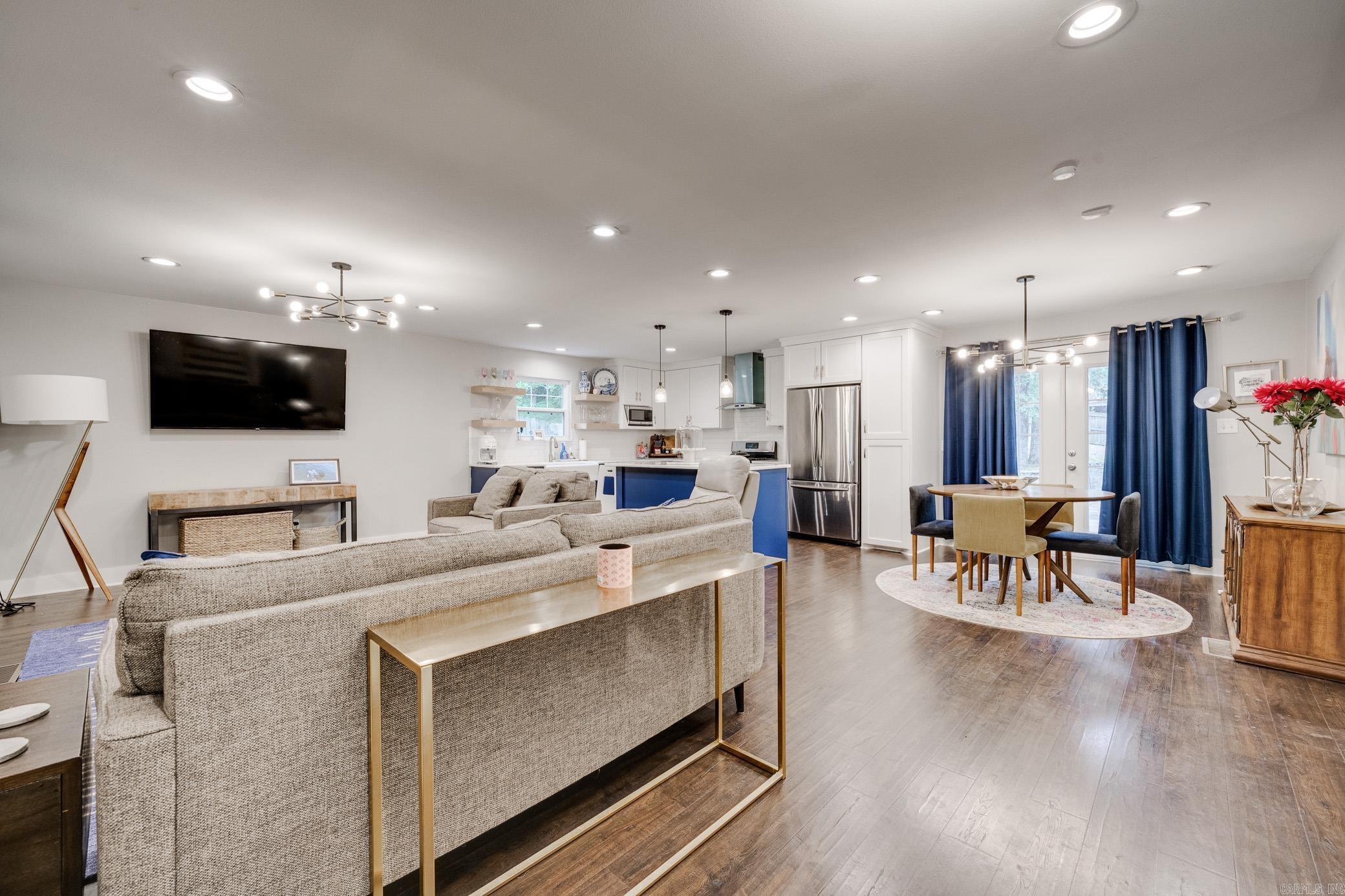 PLEASANT VIEW - Residential