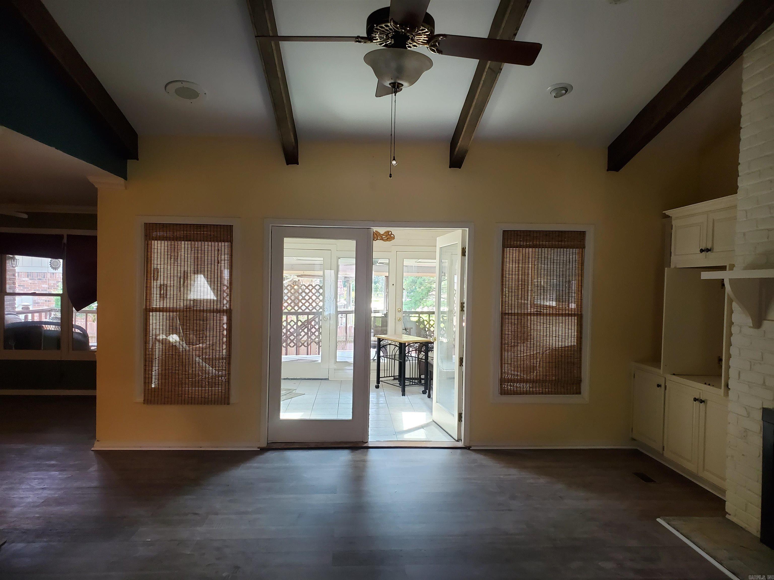 WATERS EDGE - Residential