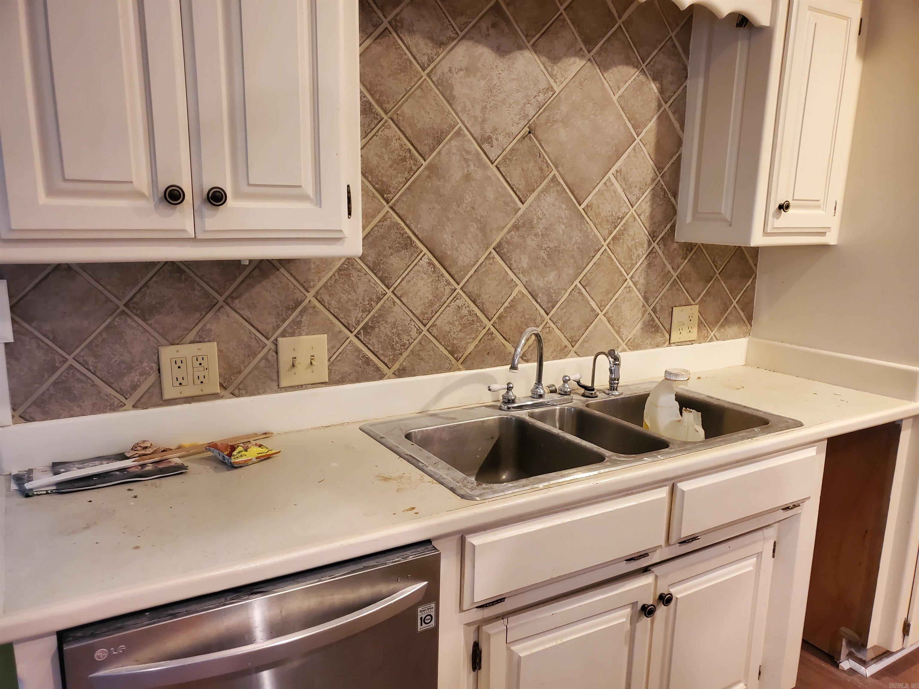 WATERS EDGE - Residential