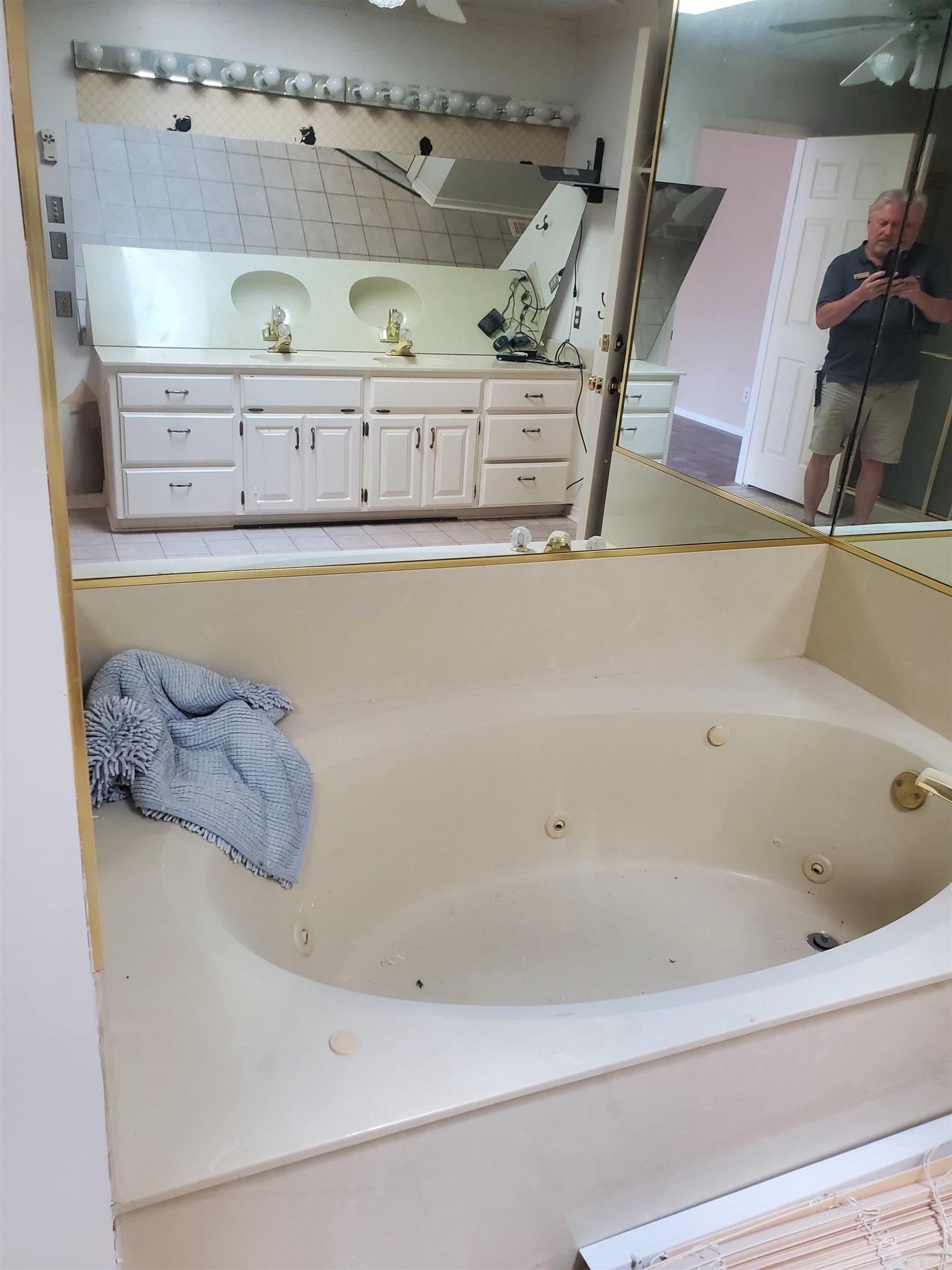 WATERS EDGE - Residential