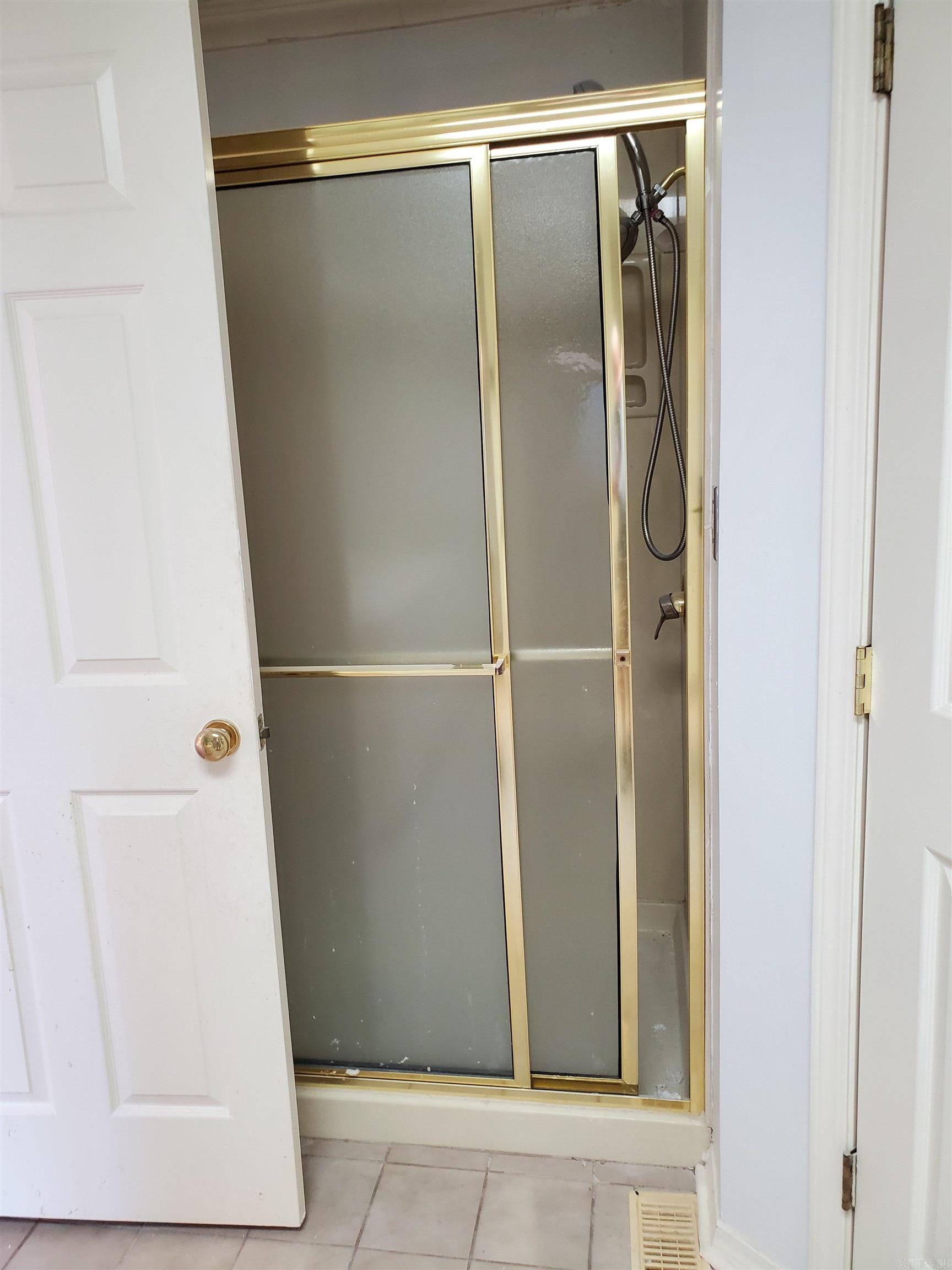 WATERS EDGE - Residential