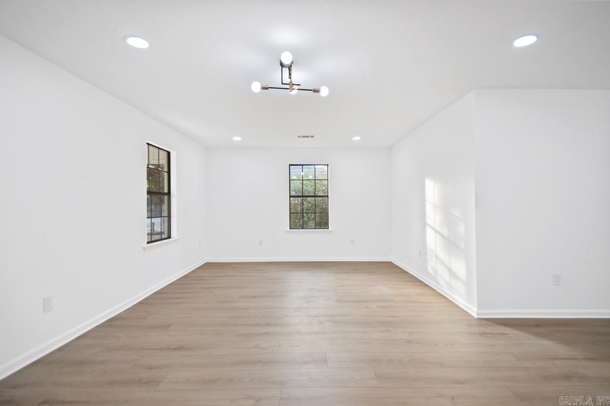 OAK GLEN - Residential