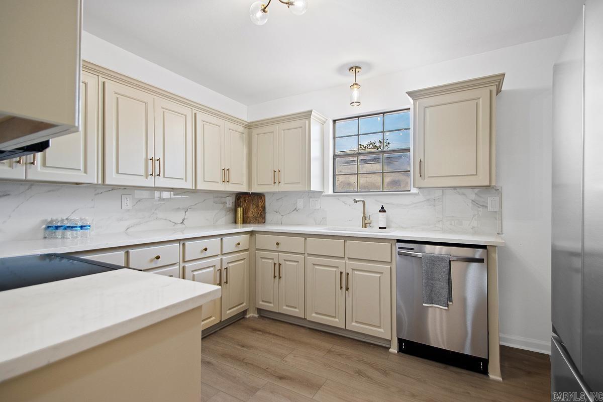 OAK GLEN - Residential