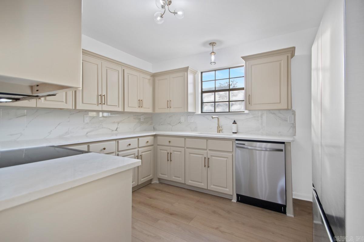 OAK GLEN - Residential