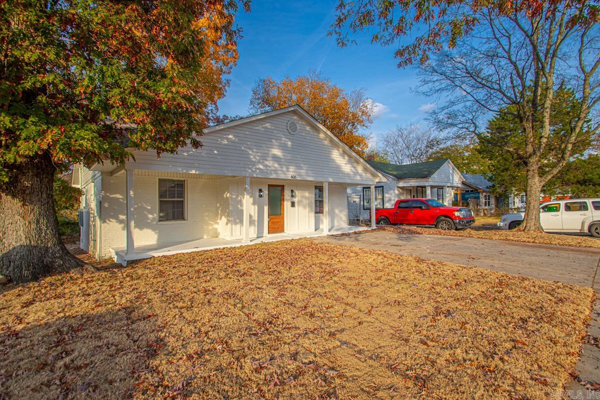 OAK GLEN - Residential