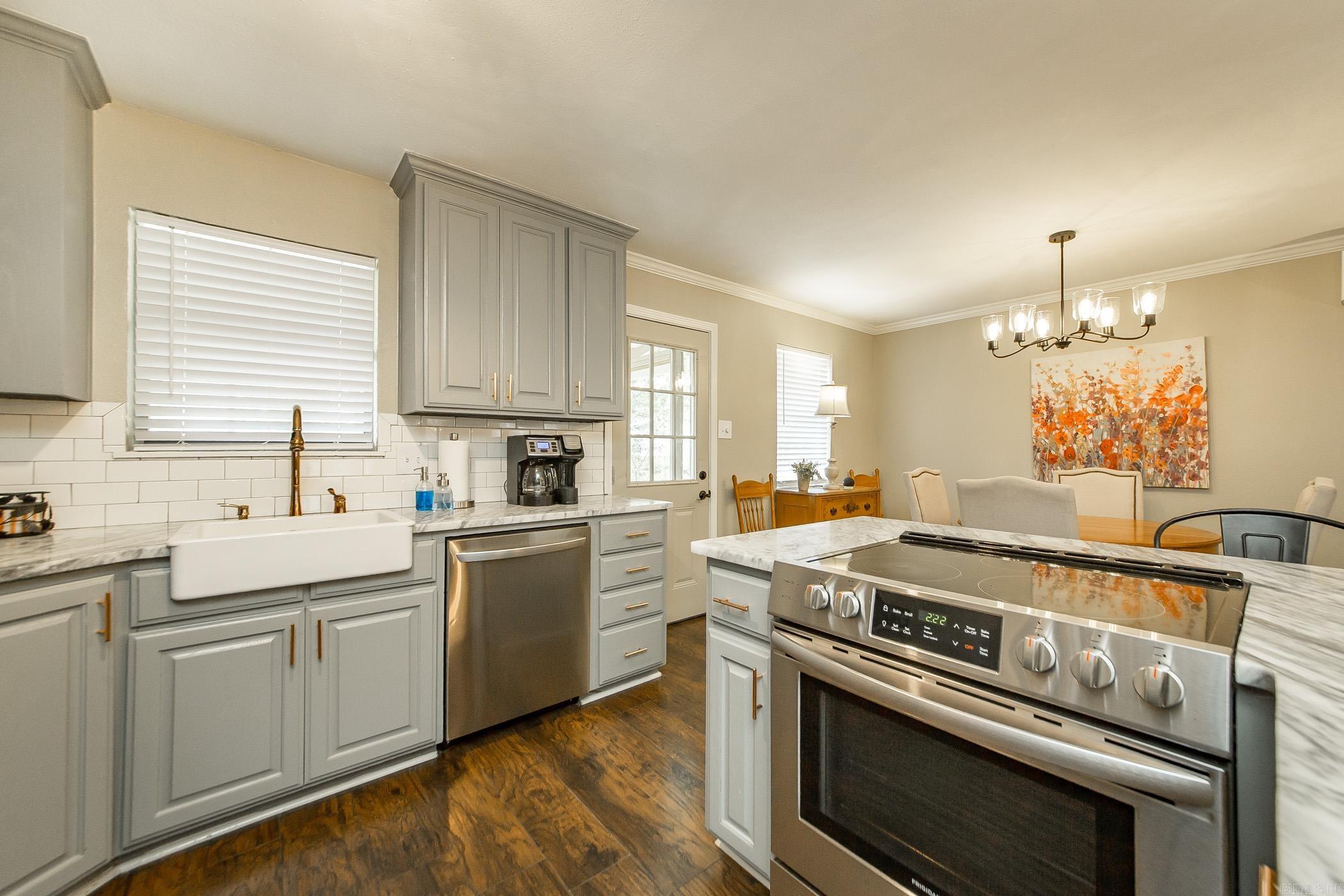 GREEN HILLS - Residential