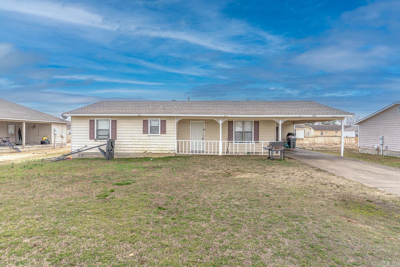 Investment Opportunity! Welcome to Market 2807 Breezewood Dr. Jonesboro, AR located in the Nettleton School District. Situated on .18 +/- acres, this home offers 1,169 square feet of well-designed living space. It features 3 bedrooms and 2 full bathrooms. The living area includes a spacious space that leads into the kitchen with an eat in dining space. From the living area down the hall features 3 bedrooms and a 2 full bathrooms. On the outside of the home features a carport and large front yard. Call today to add this home to your rental portfolio.