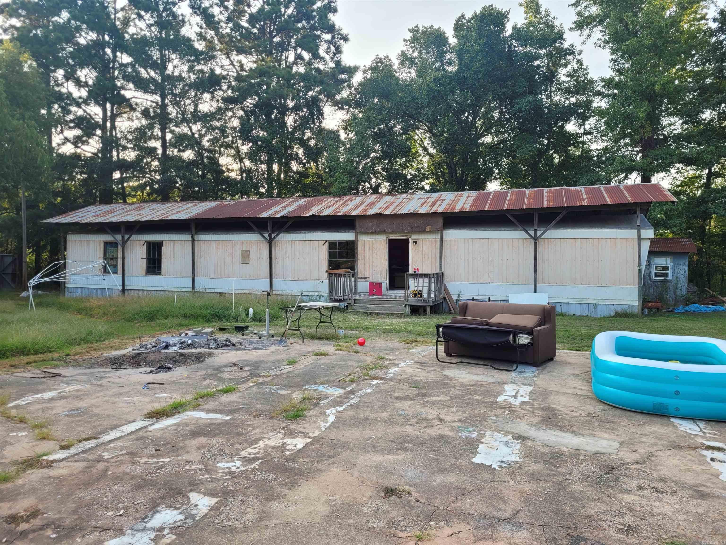 This property has lots of potential with 2.71 acers and on the corner of 167 N. and Timber Ridge Ln.