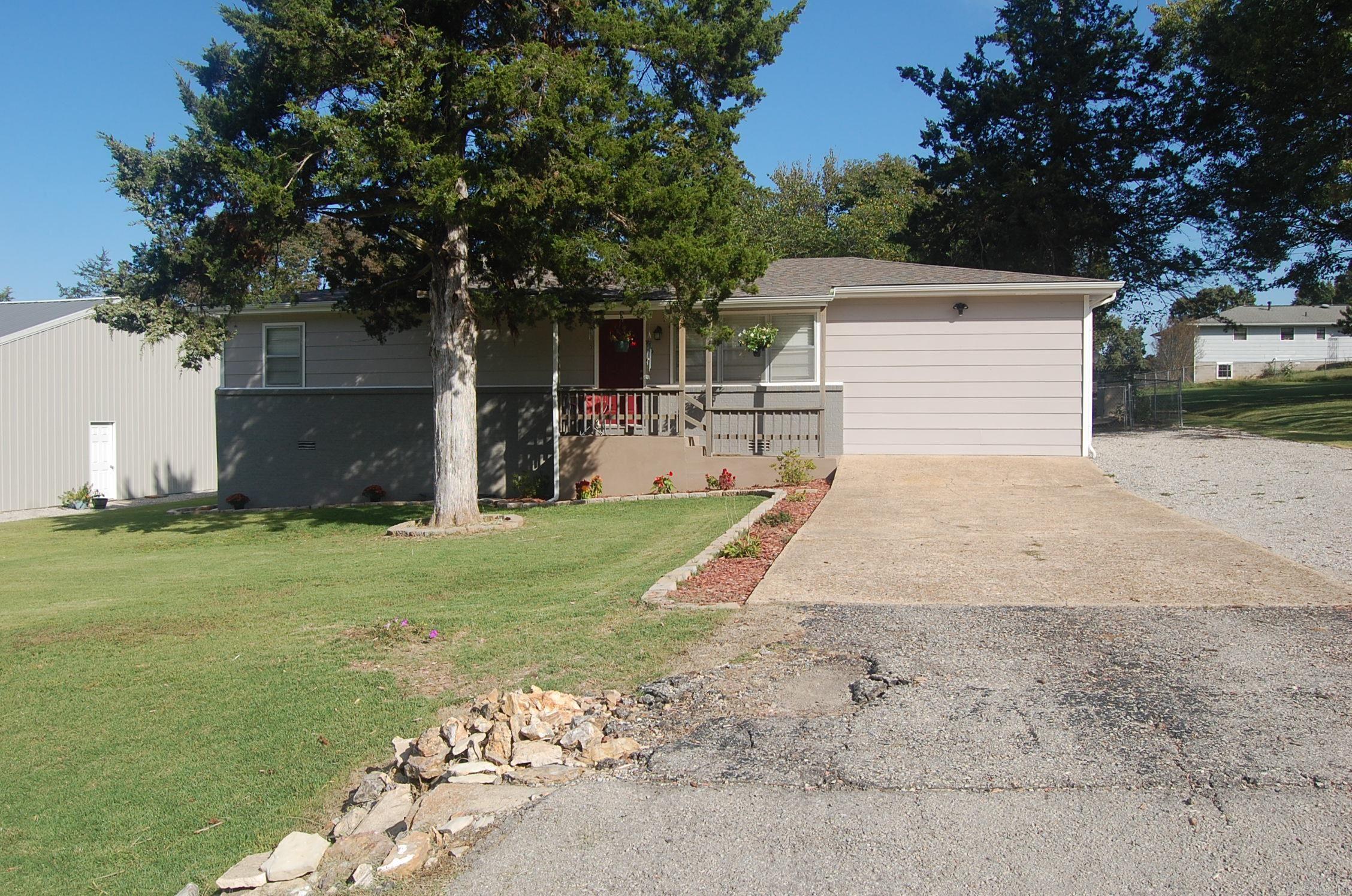 BREEZE HILLS - Residential