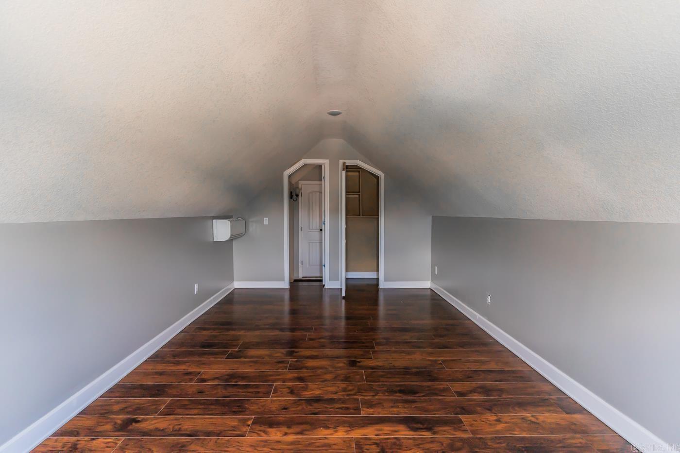 CRAFTSBURY VILLAGE - Residential