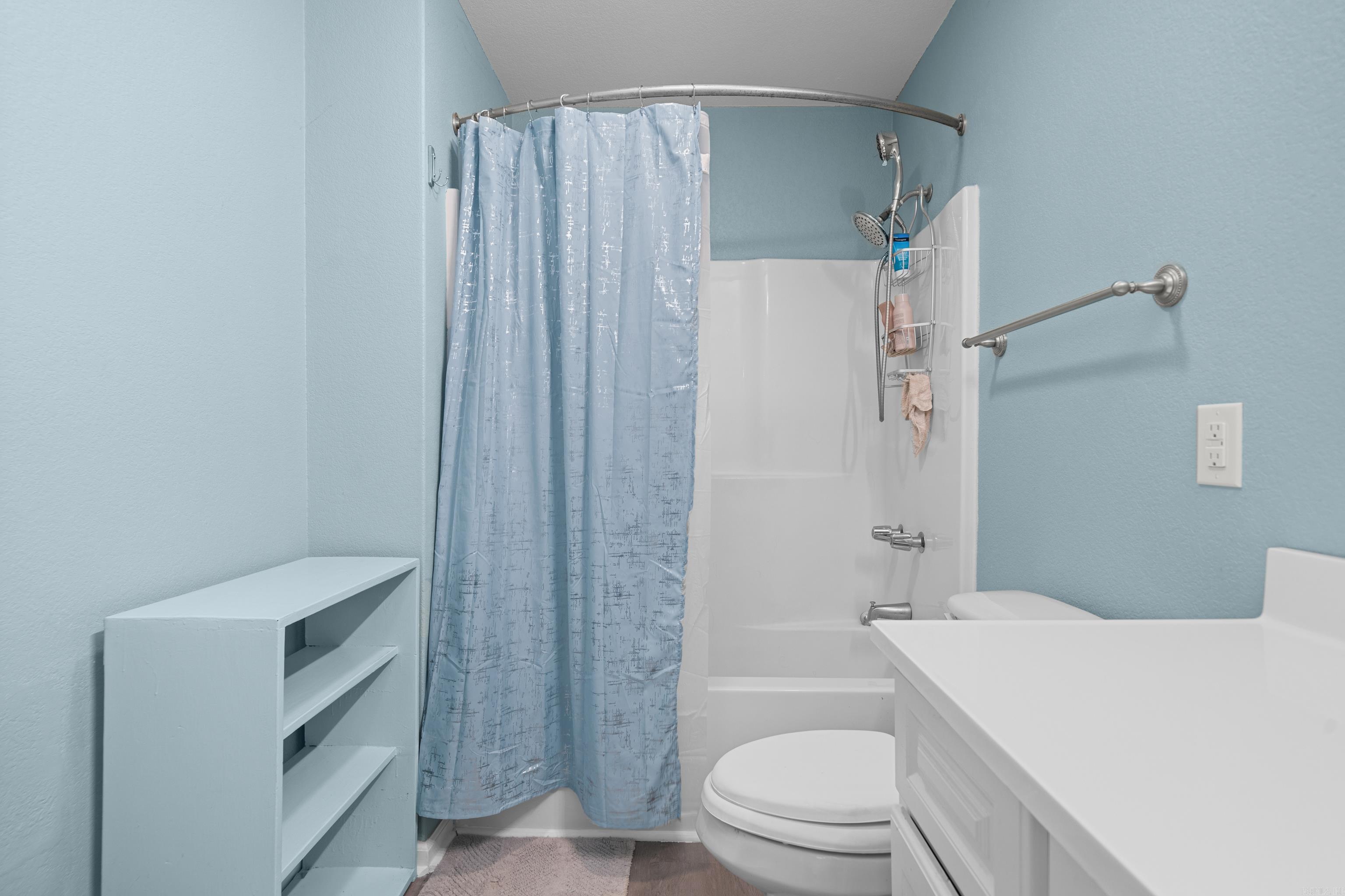 HICKORY HILLS - Residential