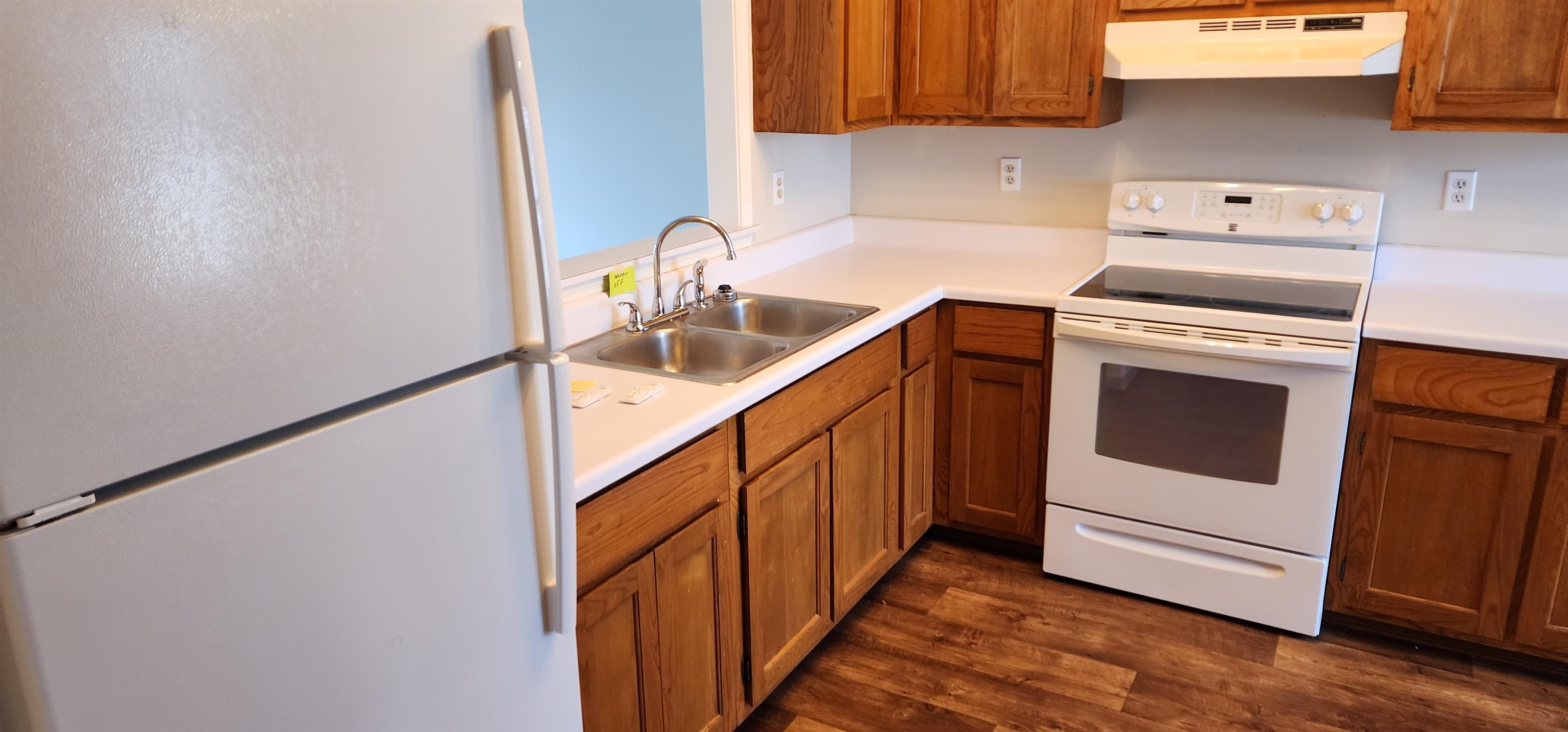 Cherokee Courts - Residential Lease