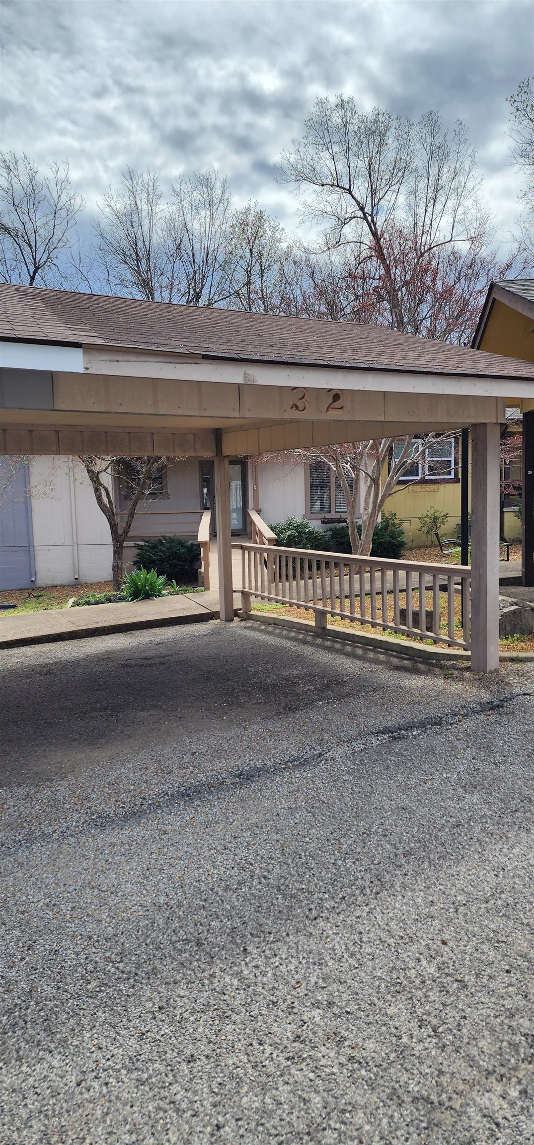 Cherokee Courts - Residential Lease