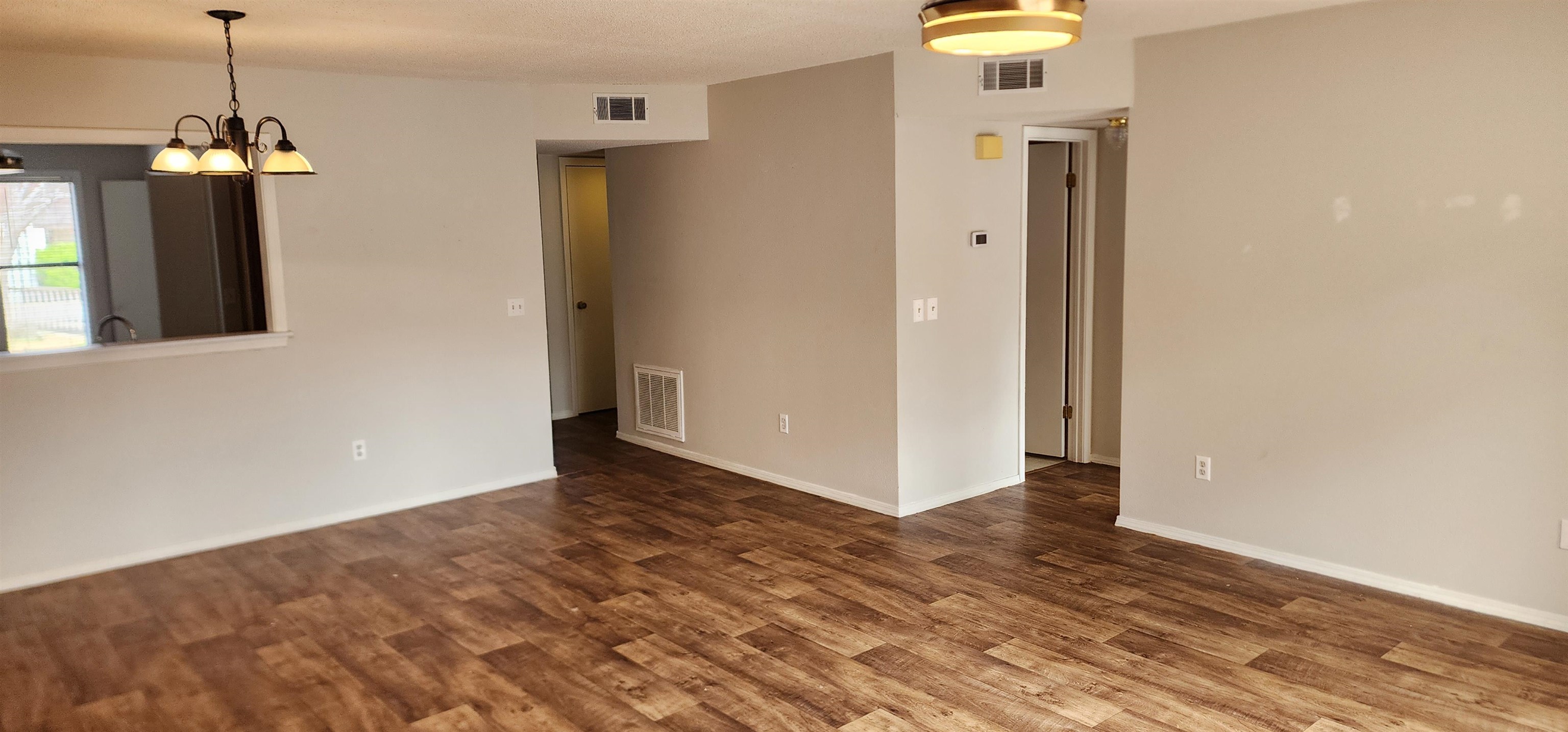 Cherokee Courts - Residential Lease