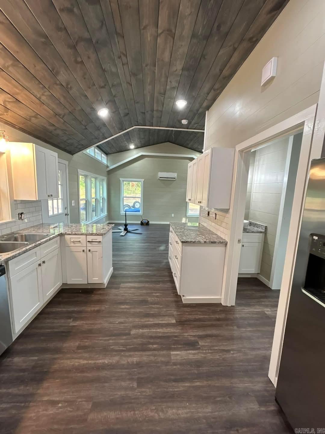 Metes & Bounds - Residential Income