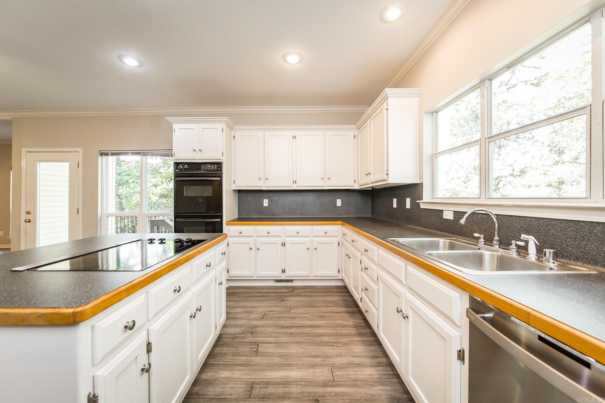 CHENAL RIDGE - Residential