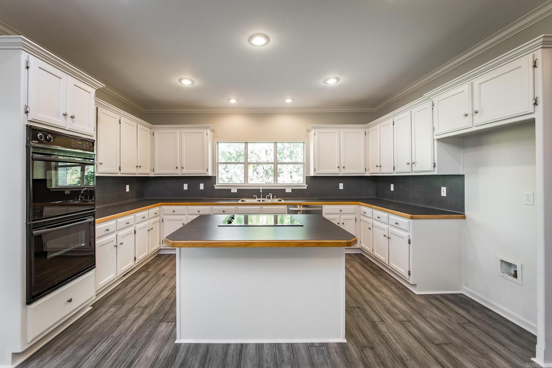 CHENAL RIDGE - Residential