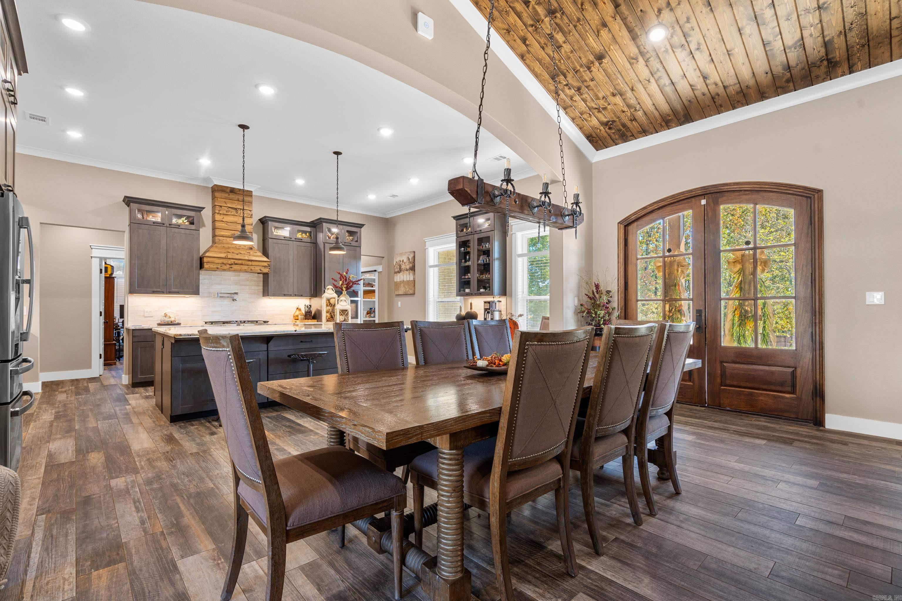 WEST WINDS UNIT - Residential