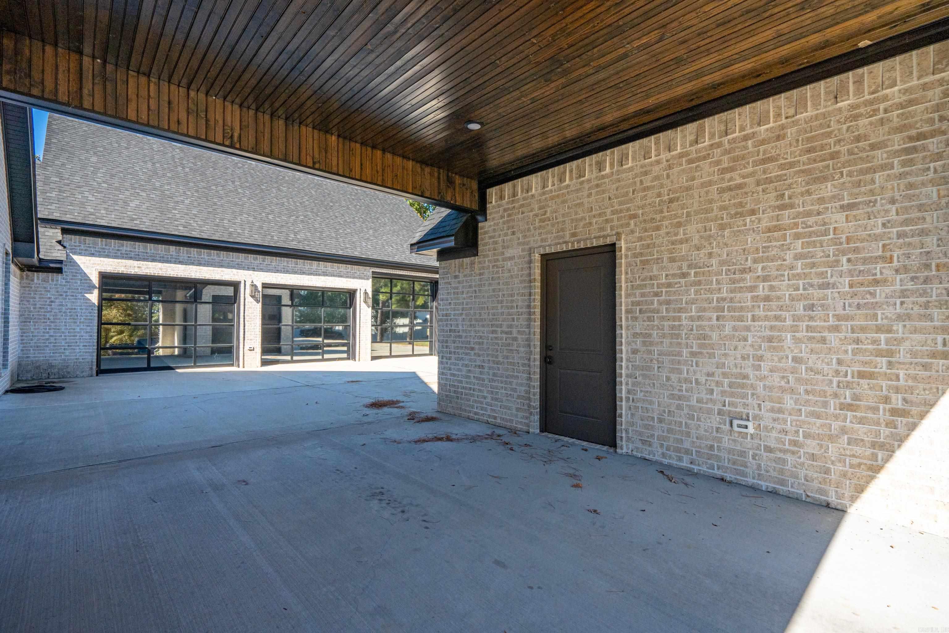 WEST WINDS UNIT - Residential