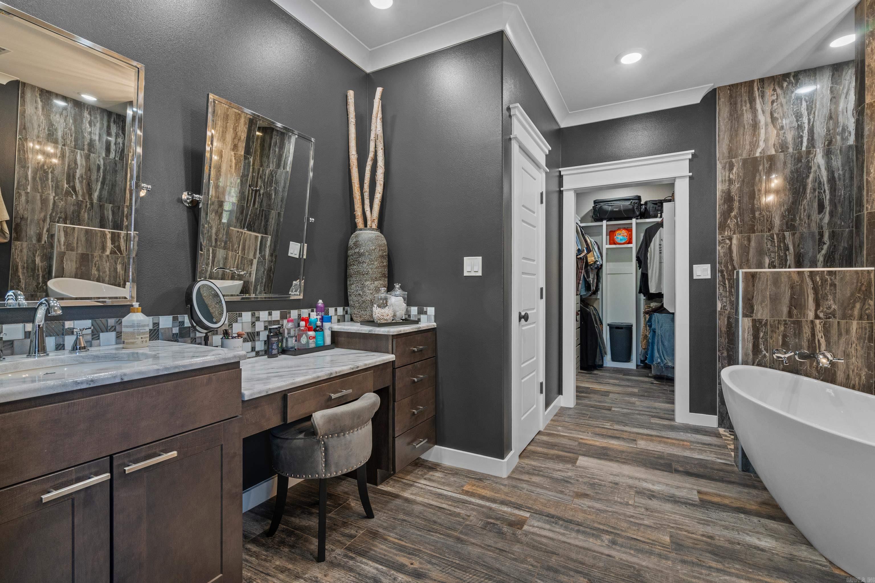 WEST WINDS UNIT - Residential