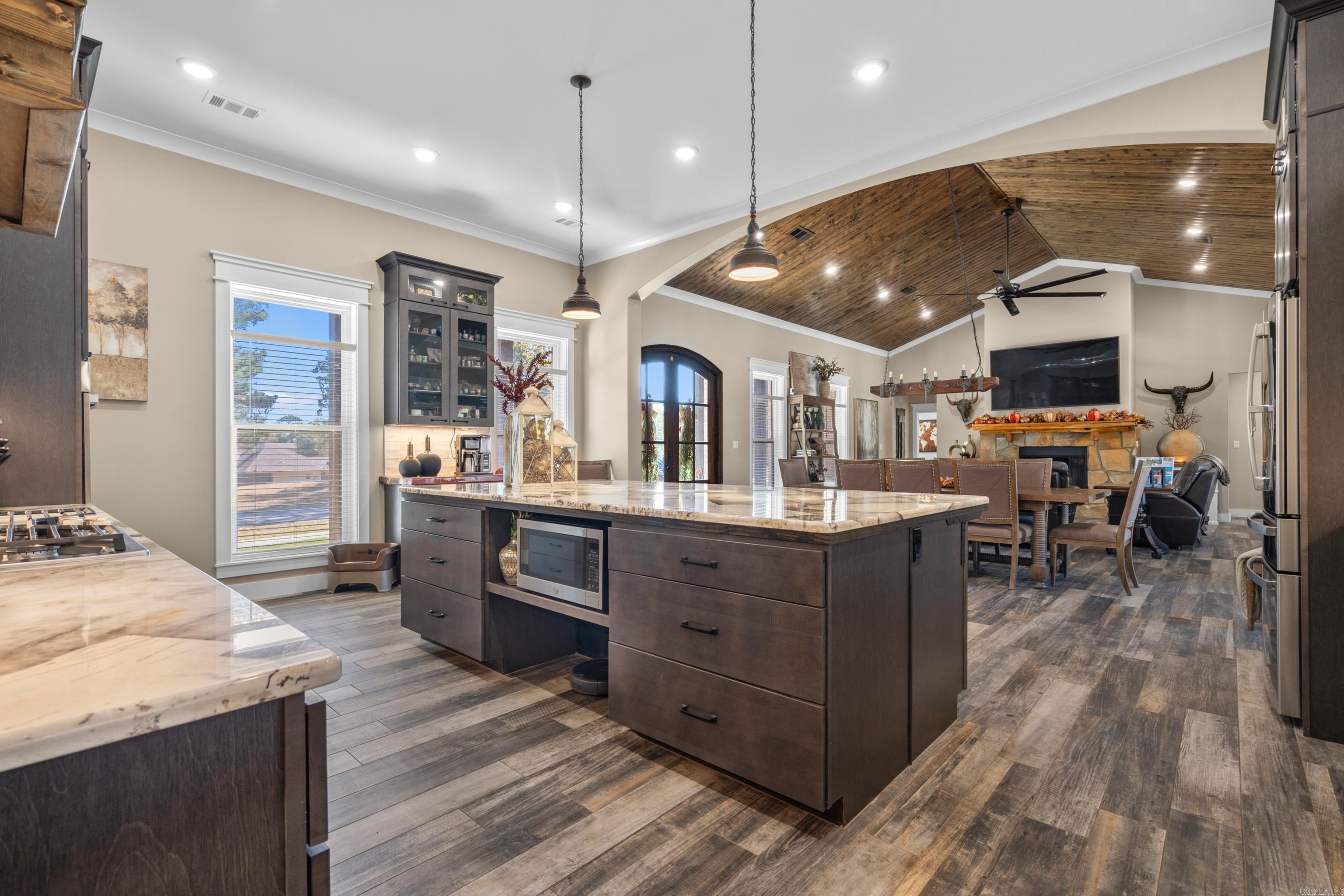 WEST WINDS UNIT - Residential