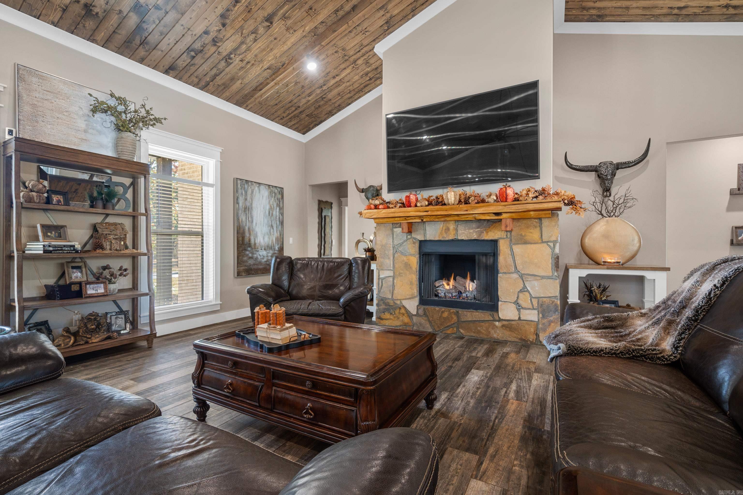 WEST WINDS UNIT - Residential