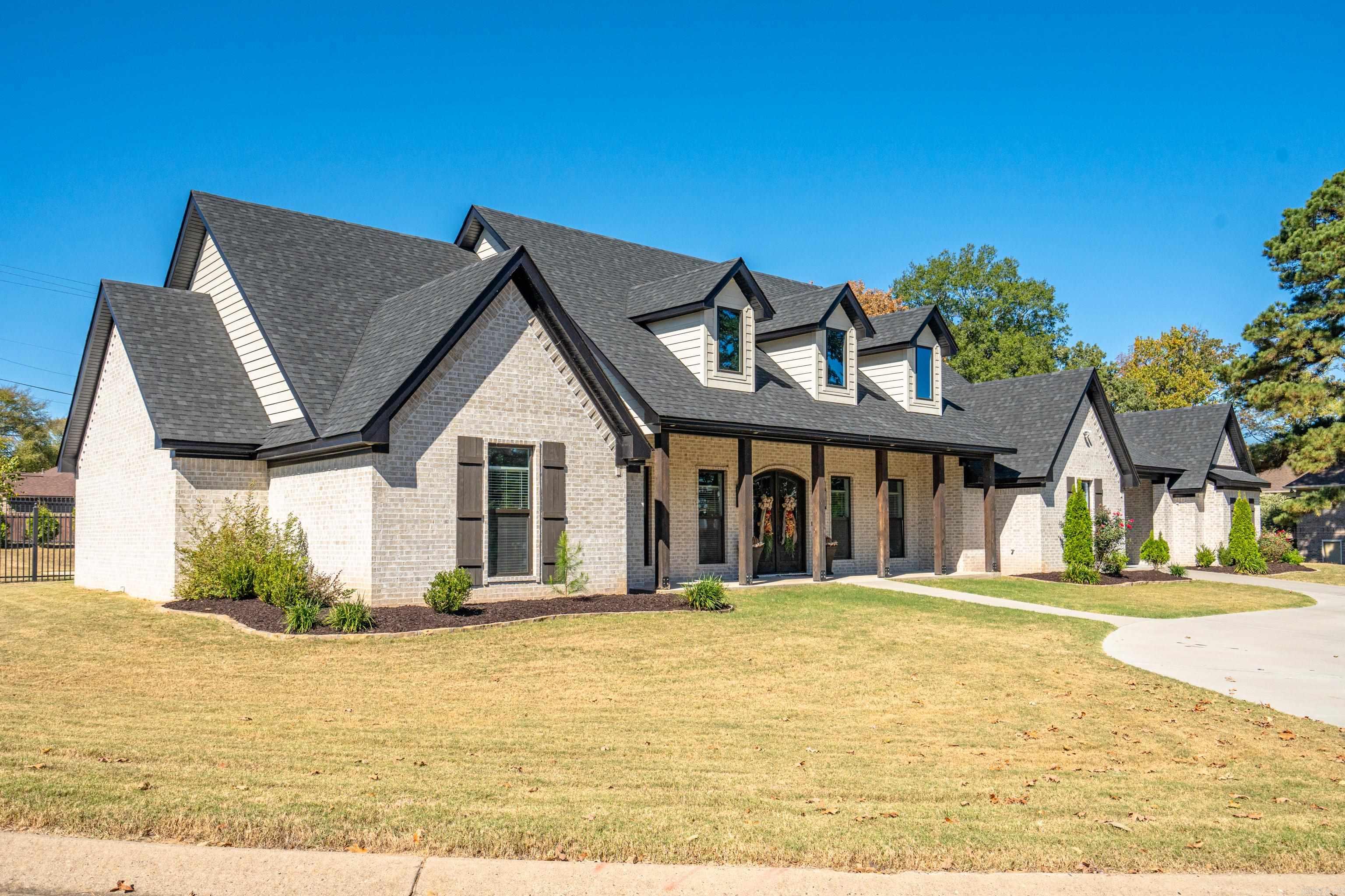 WEST WINDS UNIT - Residential