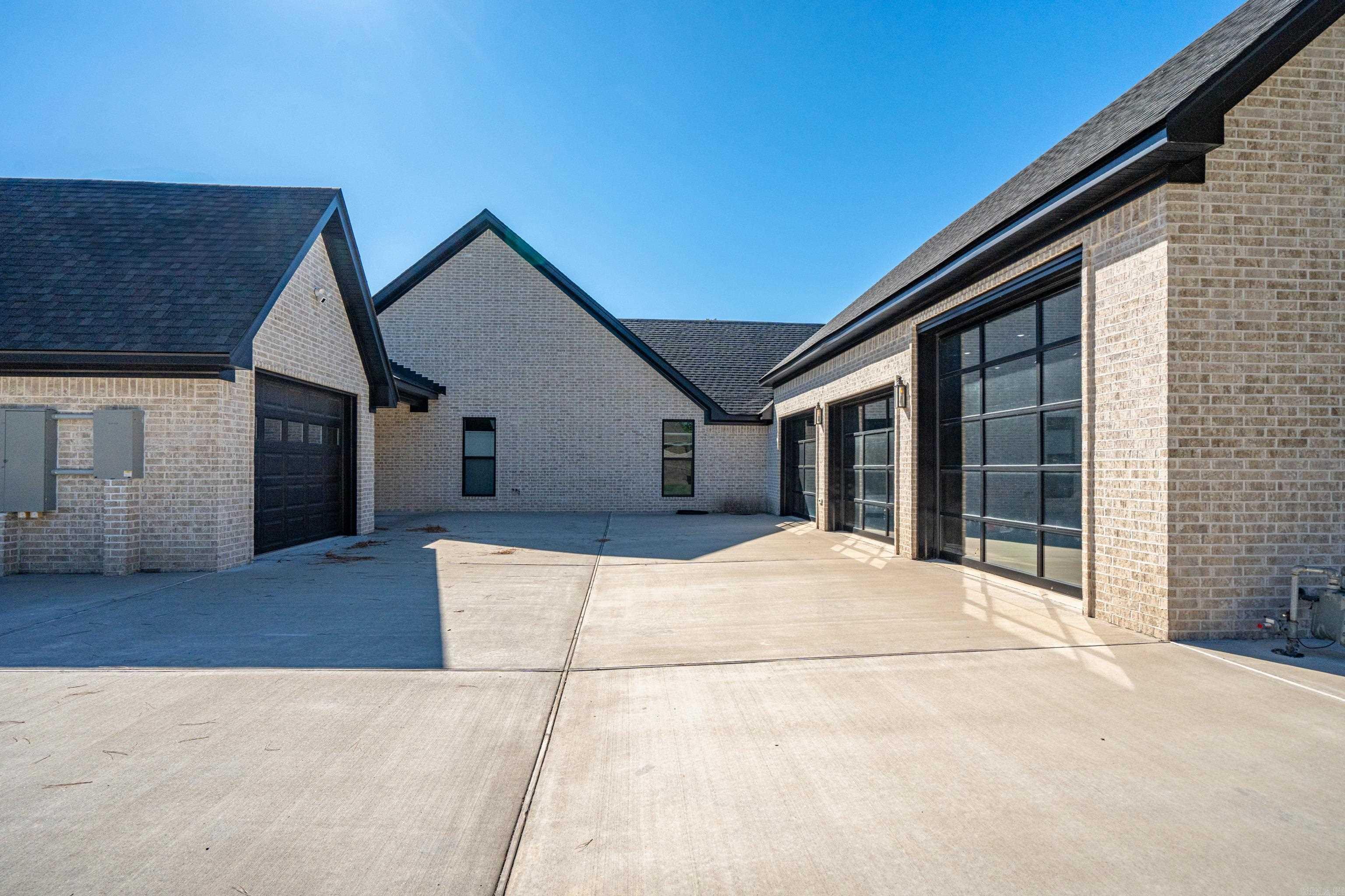 WEST WINDS UNIT - Residential