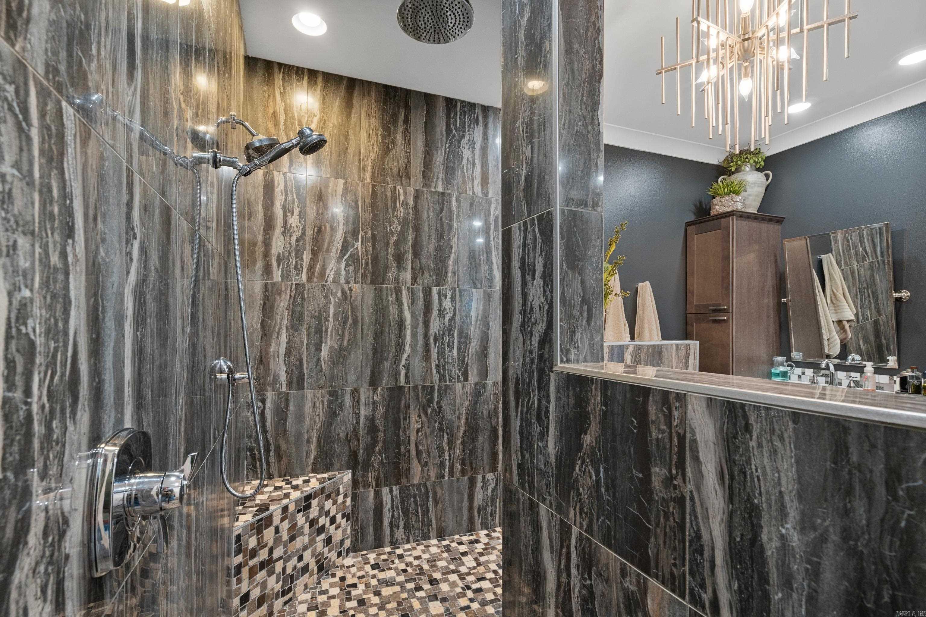 WEST WINDS UNIT - Residential