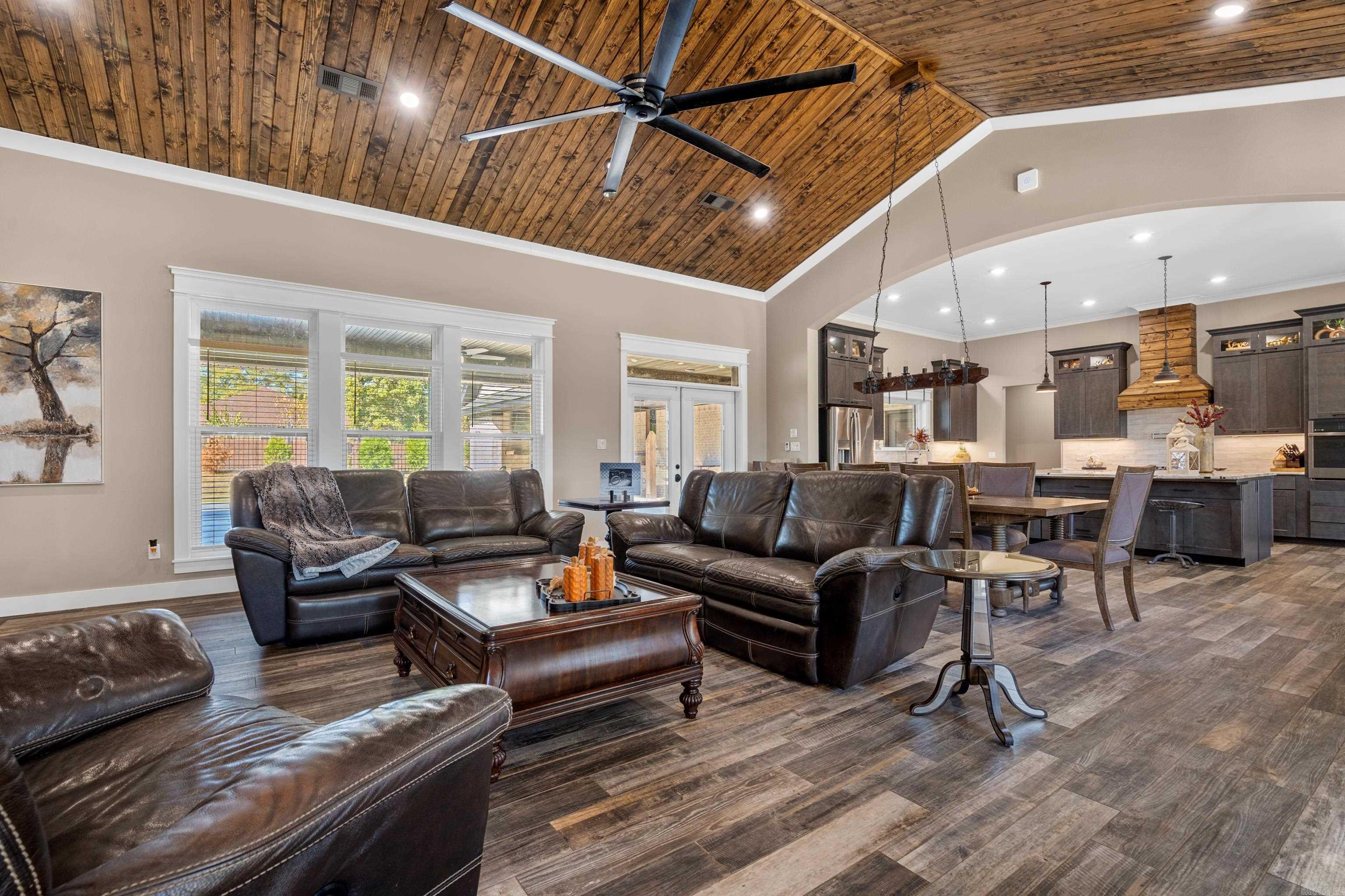 WEST WINDS UNIT - Residential