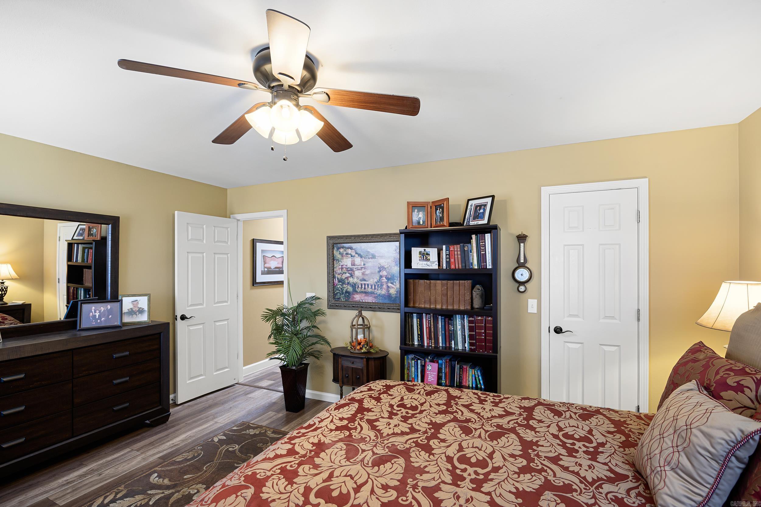 BENT TREE - Residential