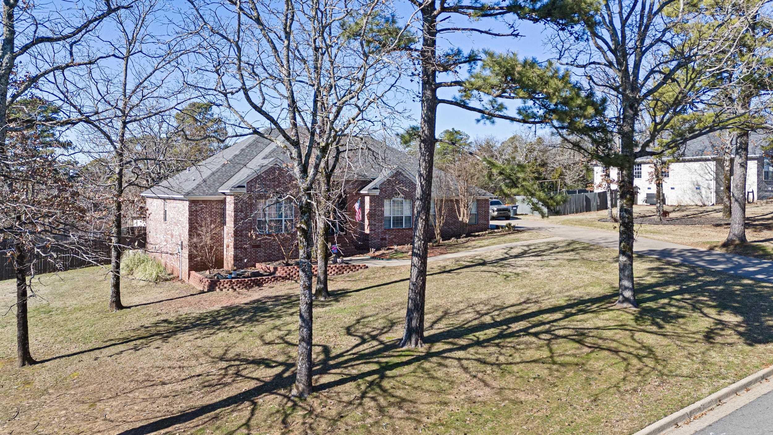 BENT TREE - Residential