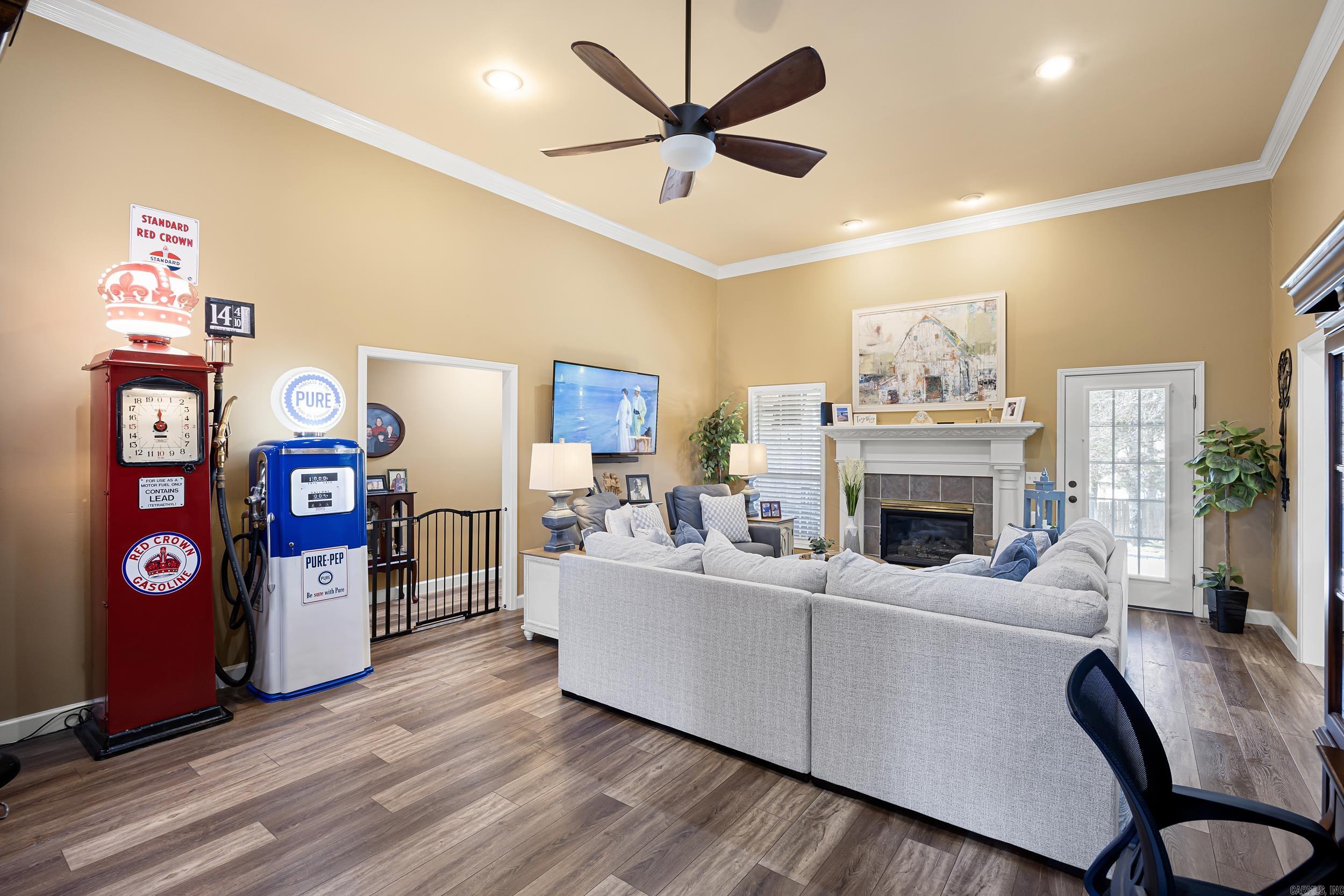 BENT TREE - Residential