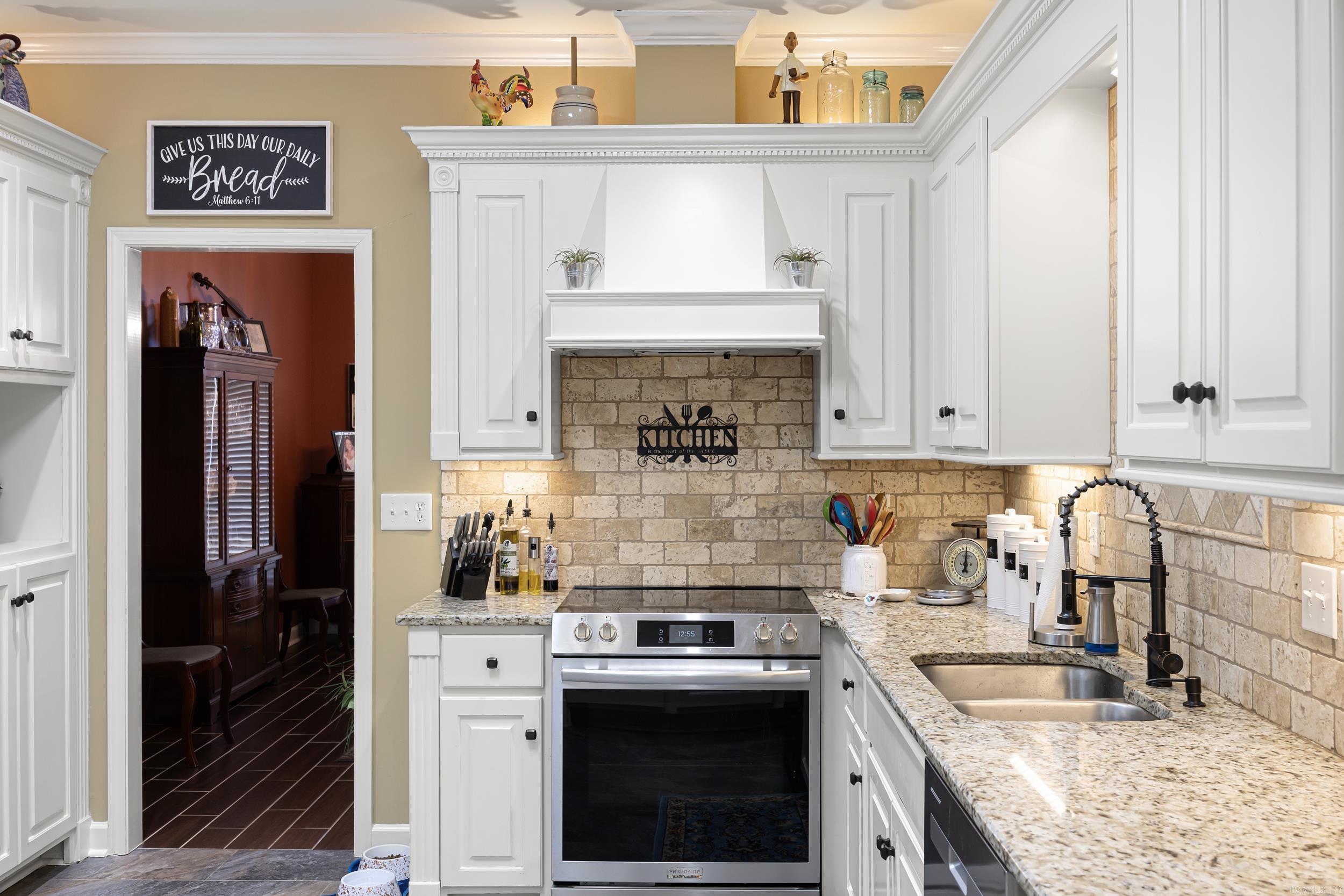 BENT TREE - Residential