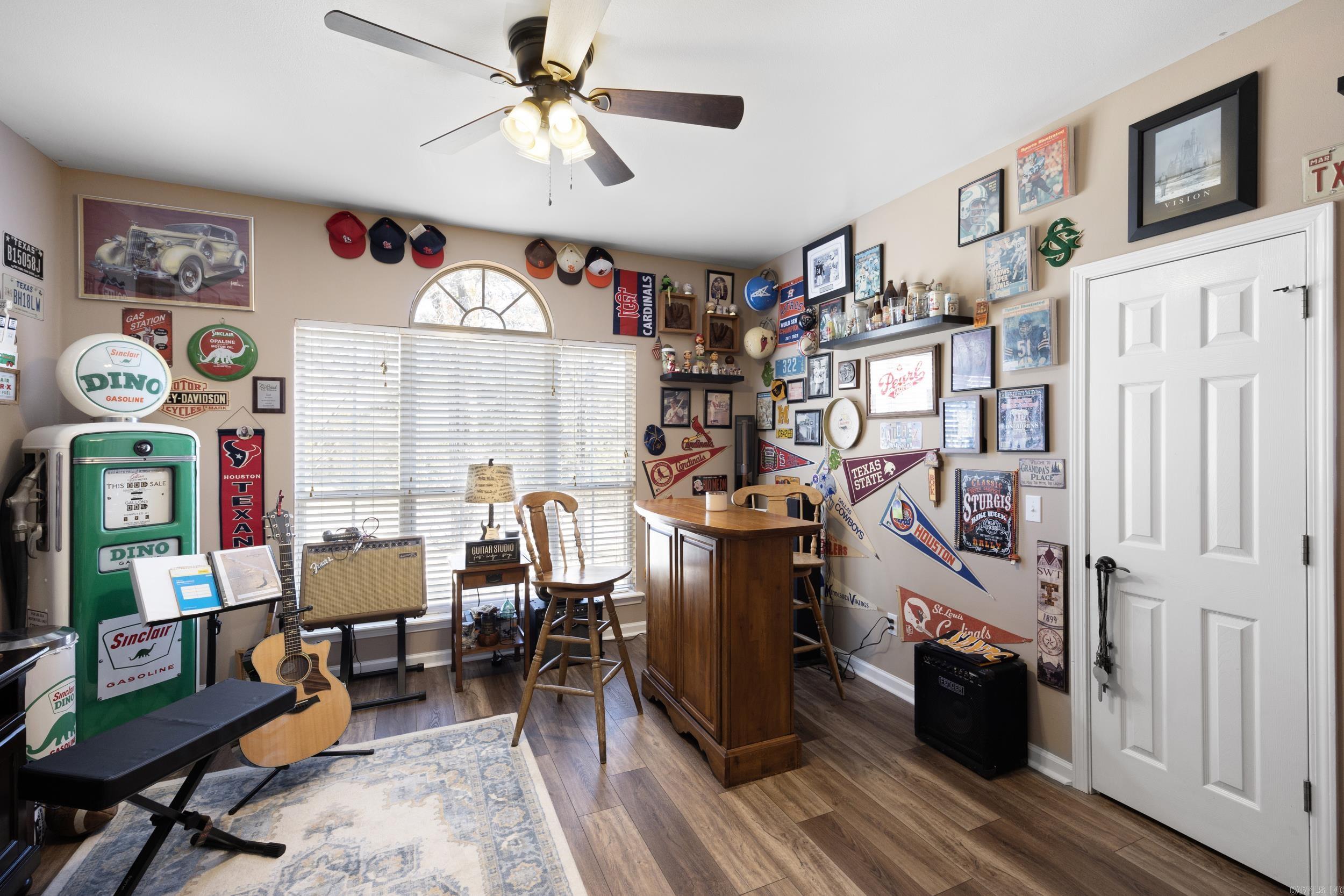 BENT TREE - Residential