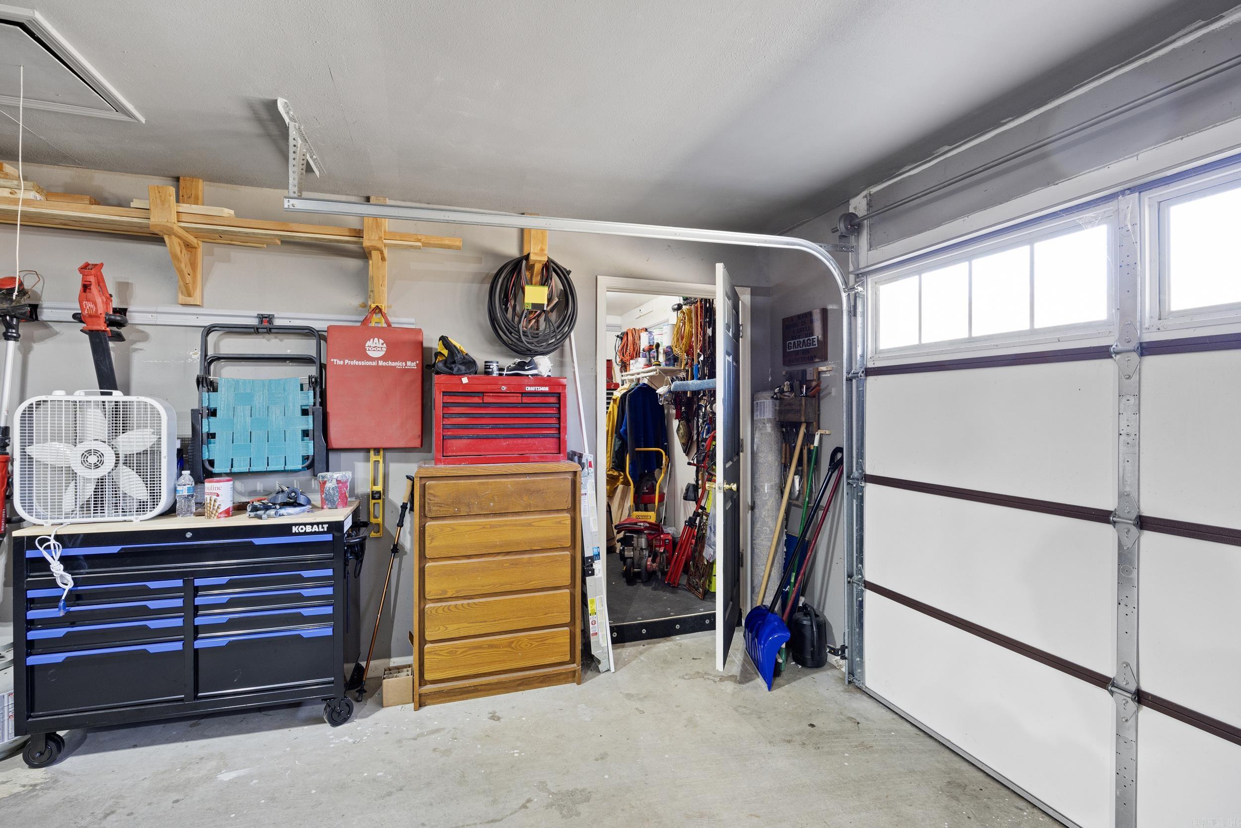 BENT TREE - Residential