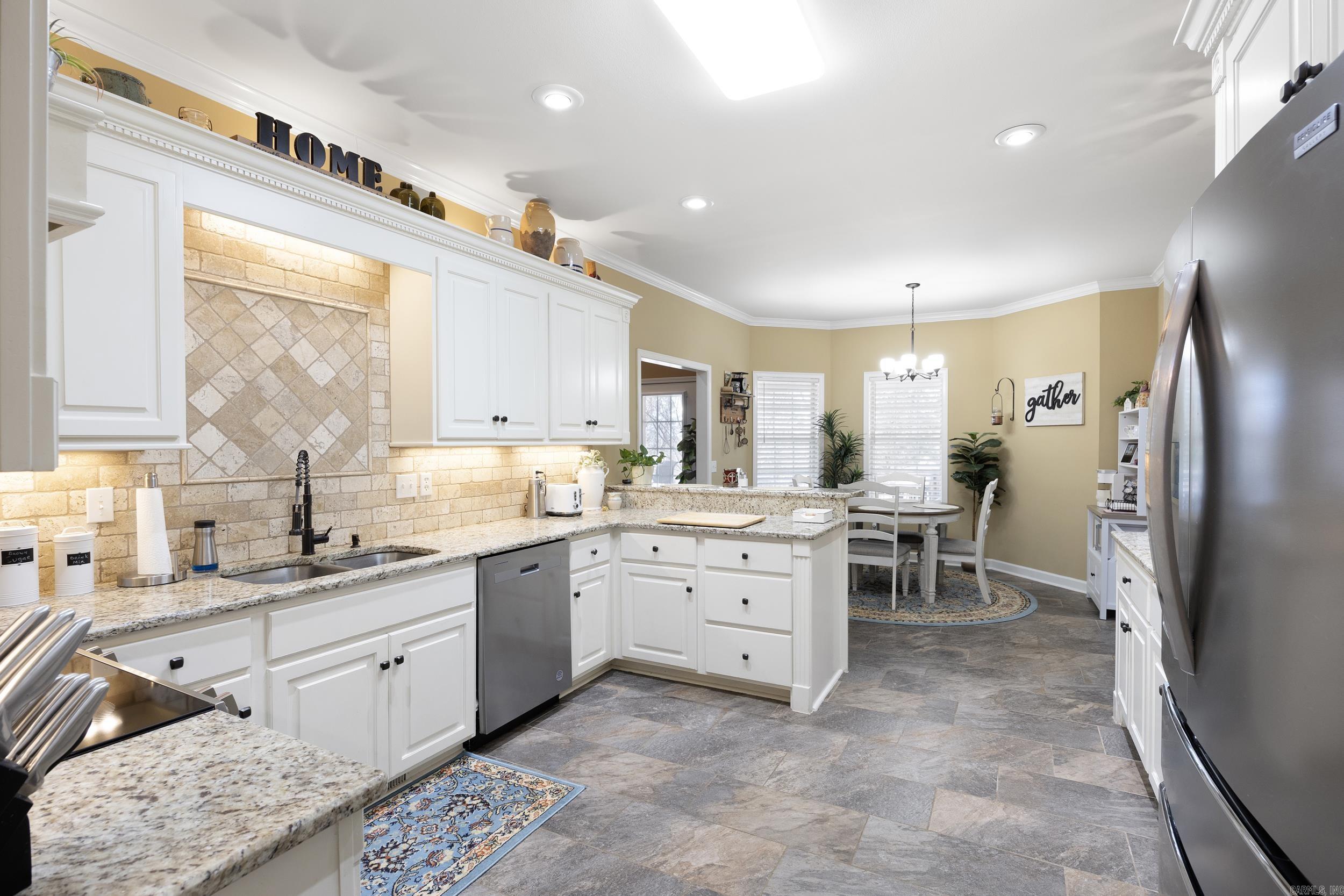 BENT TREE - Residential