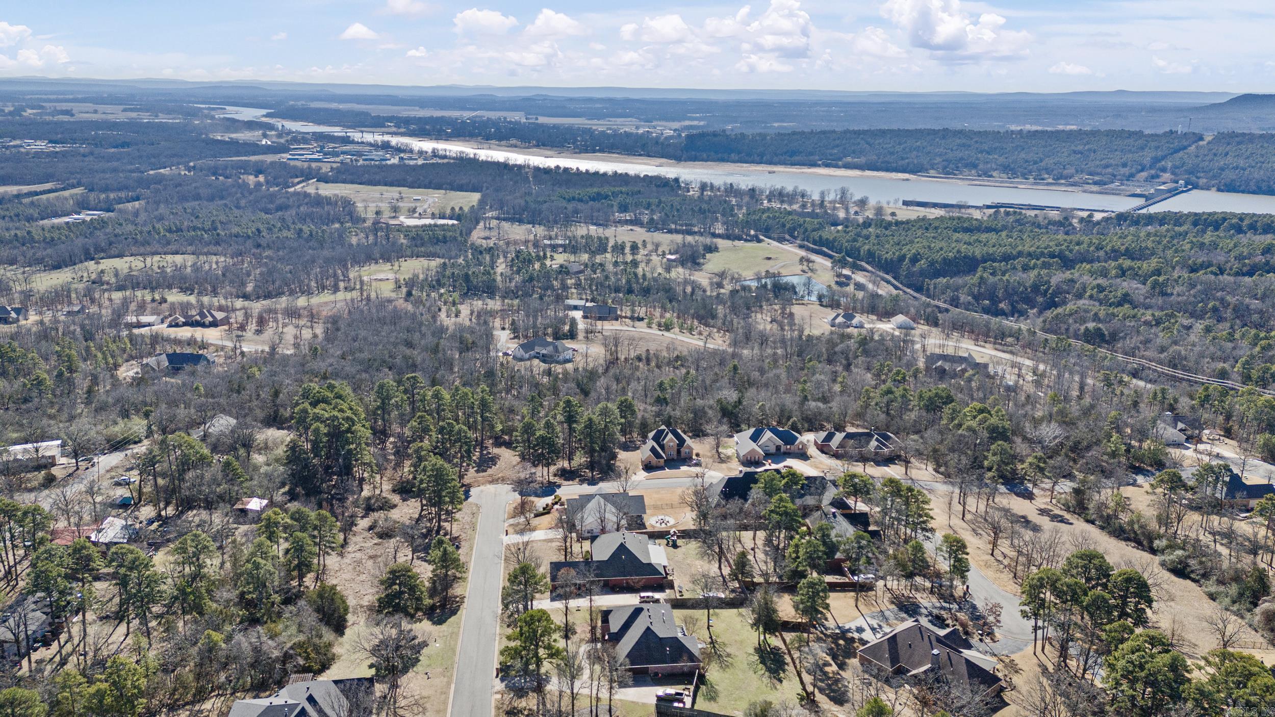 BENT TREE - Residential
